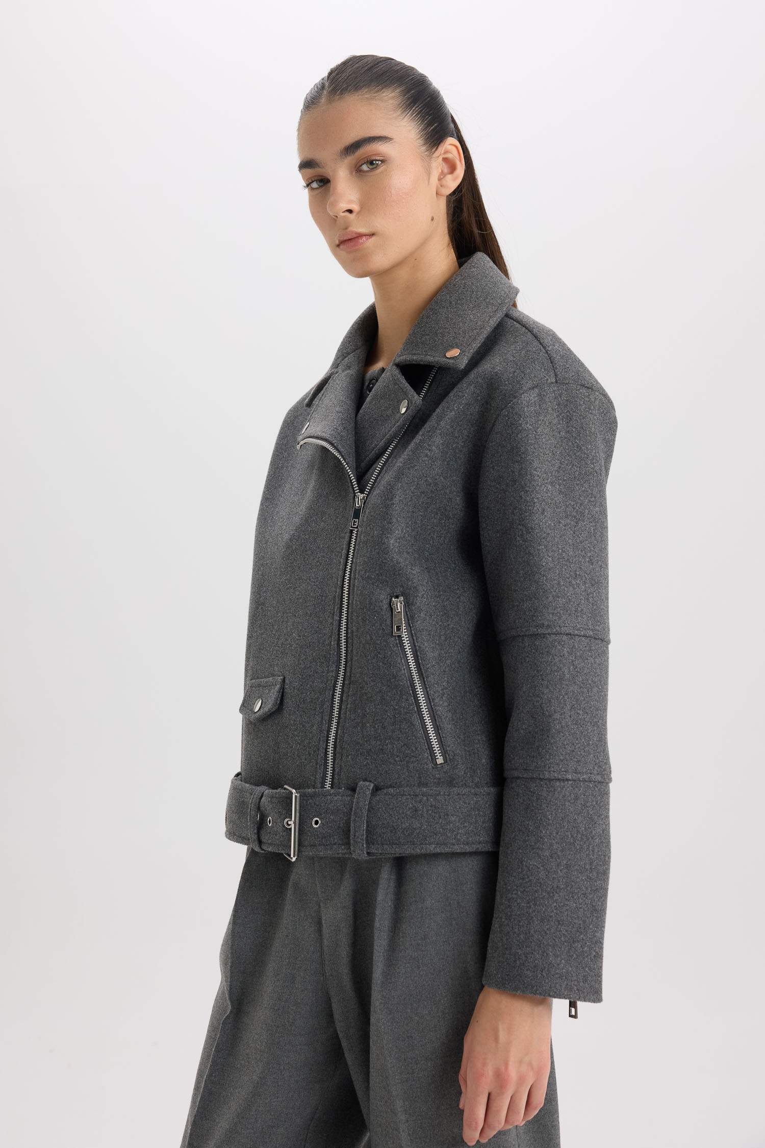 Regular Fit Ceket Yaka Kemerli Fermuarlı Kısa Kaşe Kaban