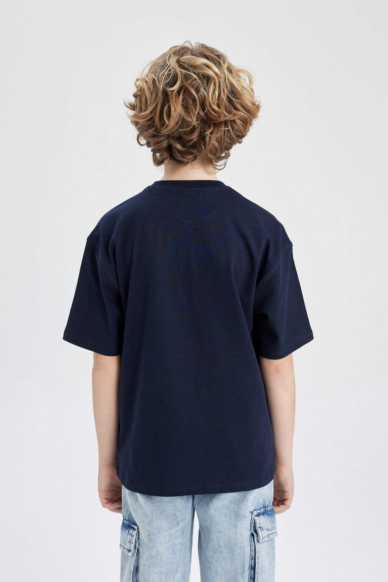 Erkek Çocuk Oversize Geniş Kalıp Hakim Yaka Kısa Kollu Tişört