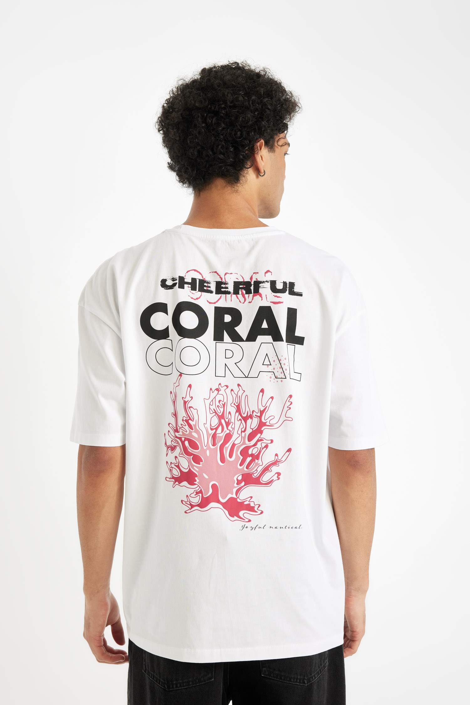 تيشيرت نص ردن اوفر سايز بطبعة من الخلف