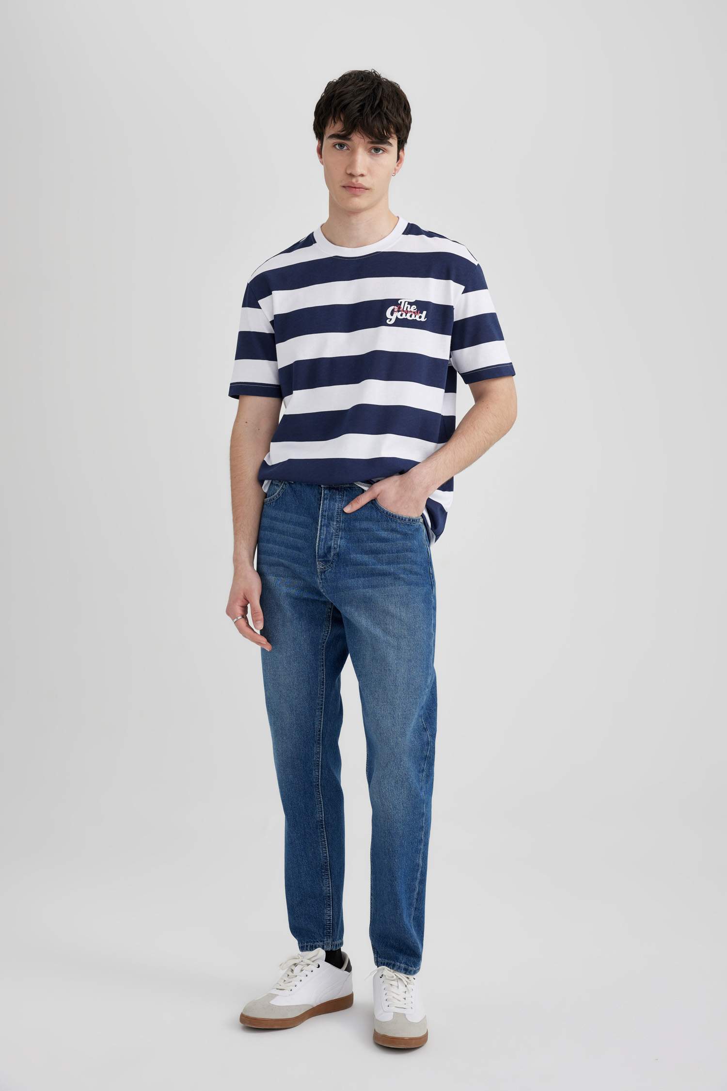 تيشيرت جيرسي قصة عادية بياخة مستديرة