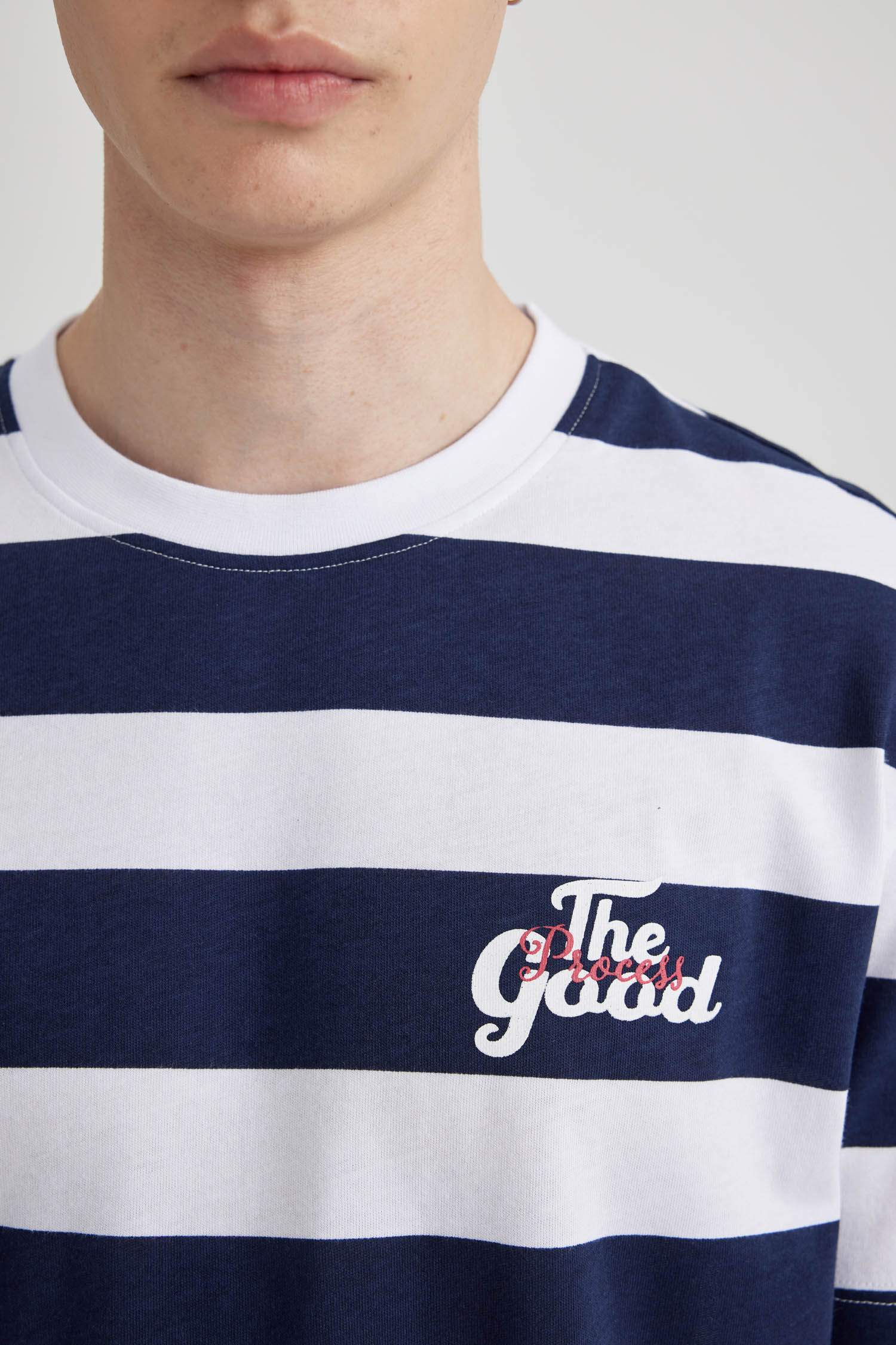 تيشيرت جيرسي قصة عادية بياخة مستديرة