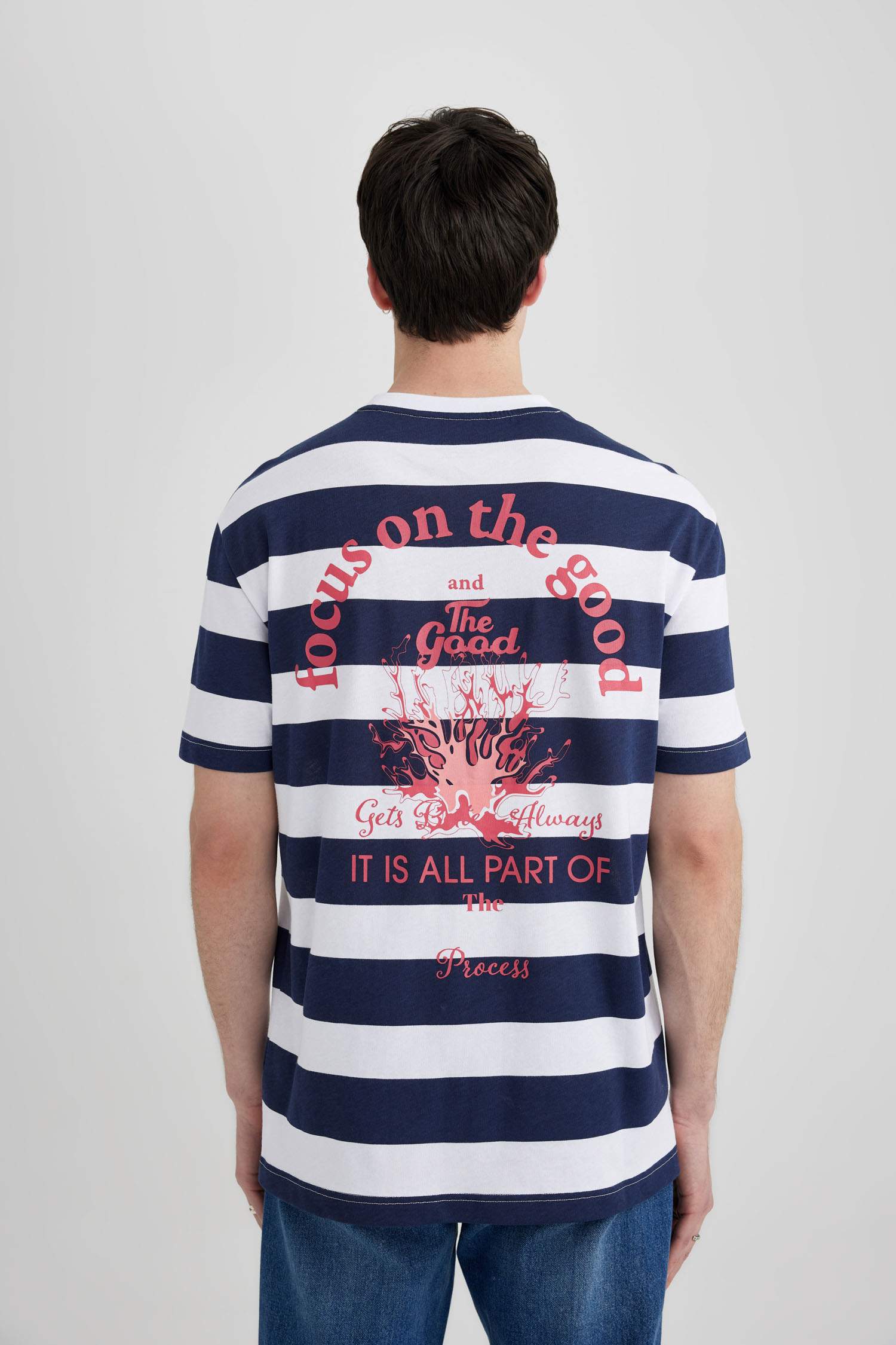 تيشيرت جيرسي قصة عادية بياخة مستديرة