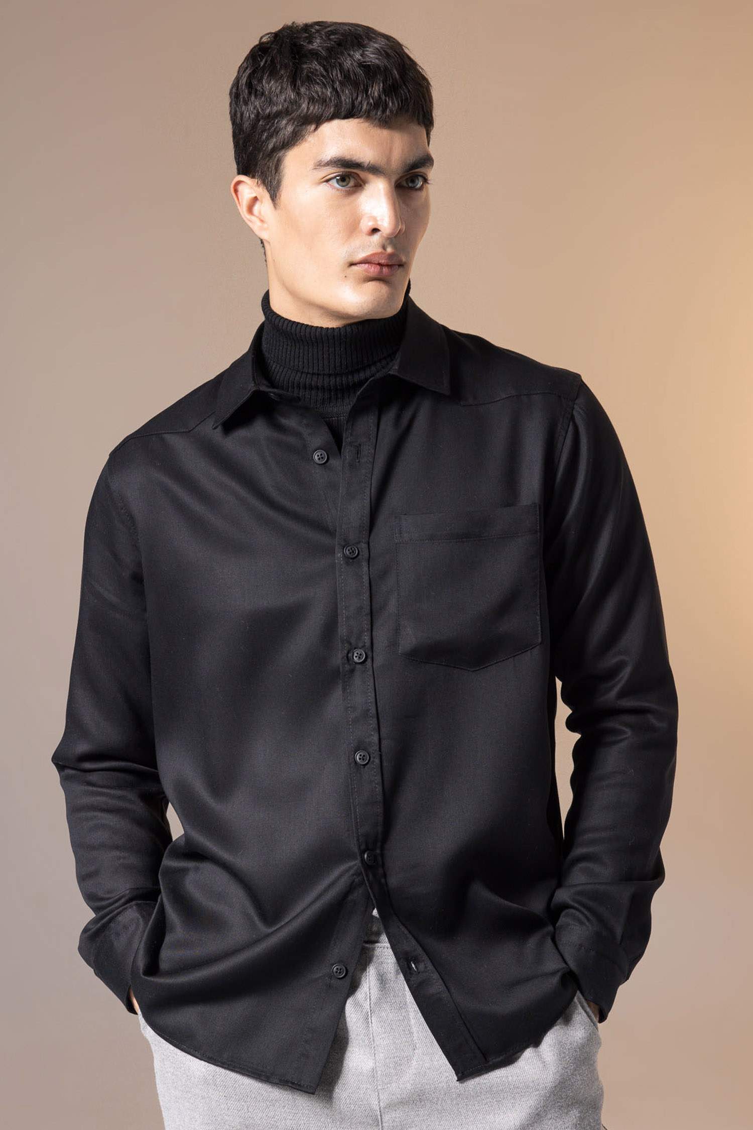 قميص بولو كم طويل قصة عادية