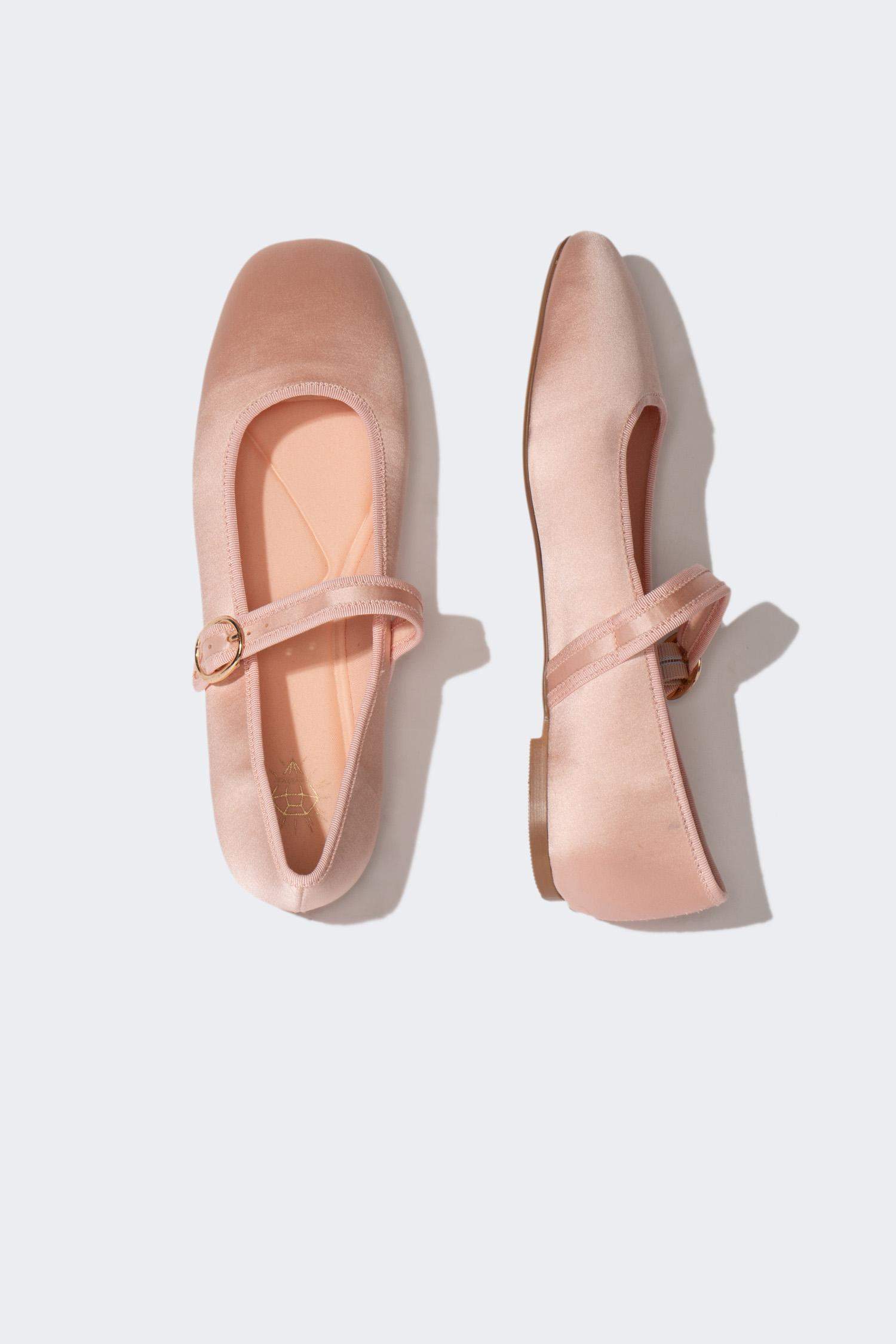 حذاء فلات نسائي بكعب مسطح