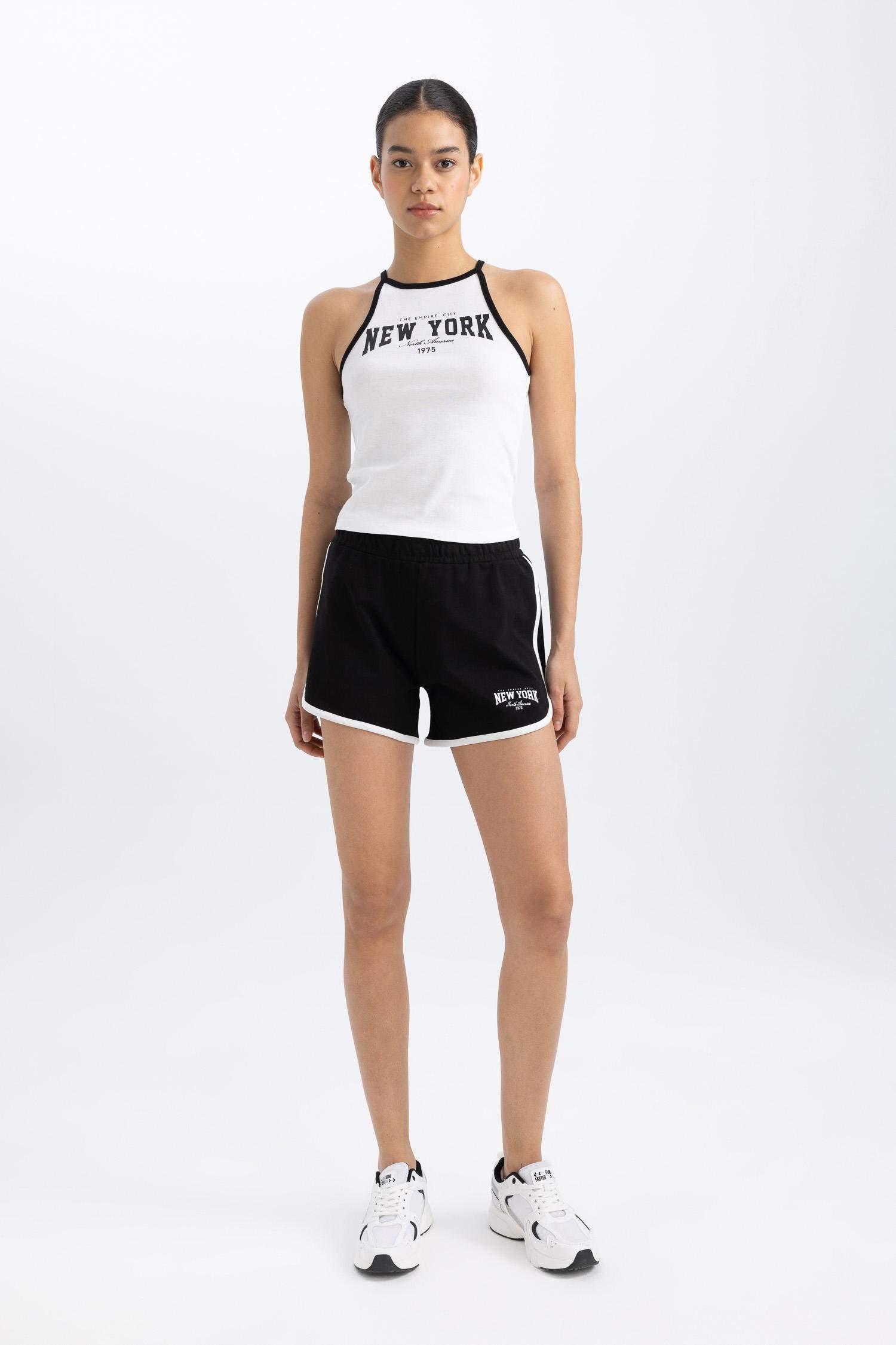 شورت قصير بطبعة شعار من DeFactoFit