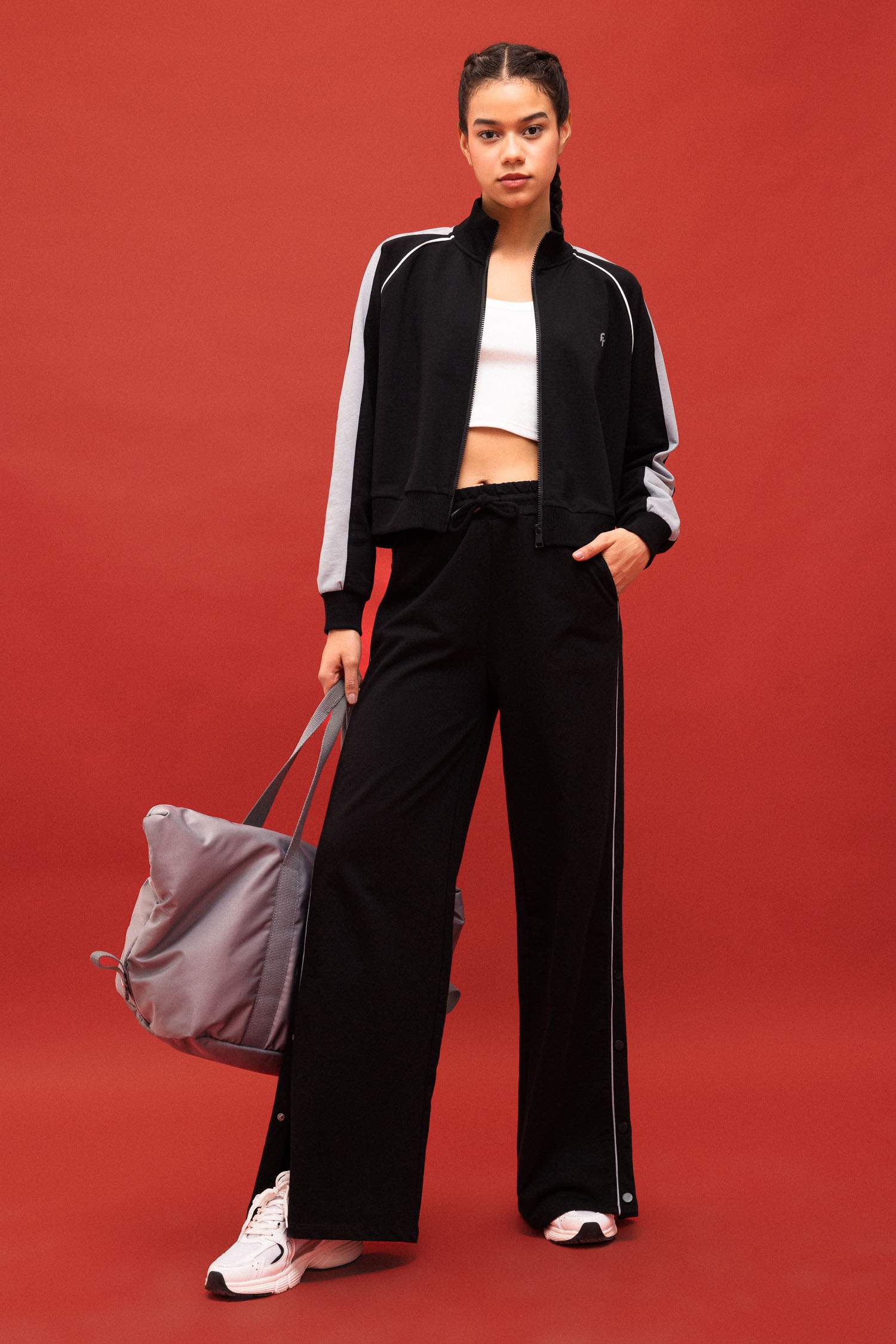 Oversize Geniş Kalıp Renk Bloklu Dik Yaka Sporcu Fermuarlı Sweatshirt