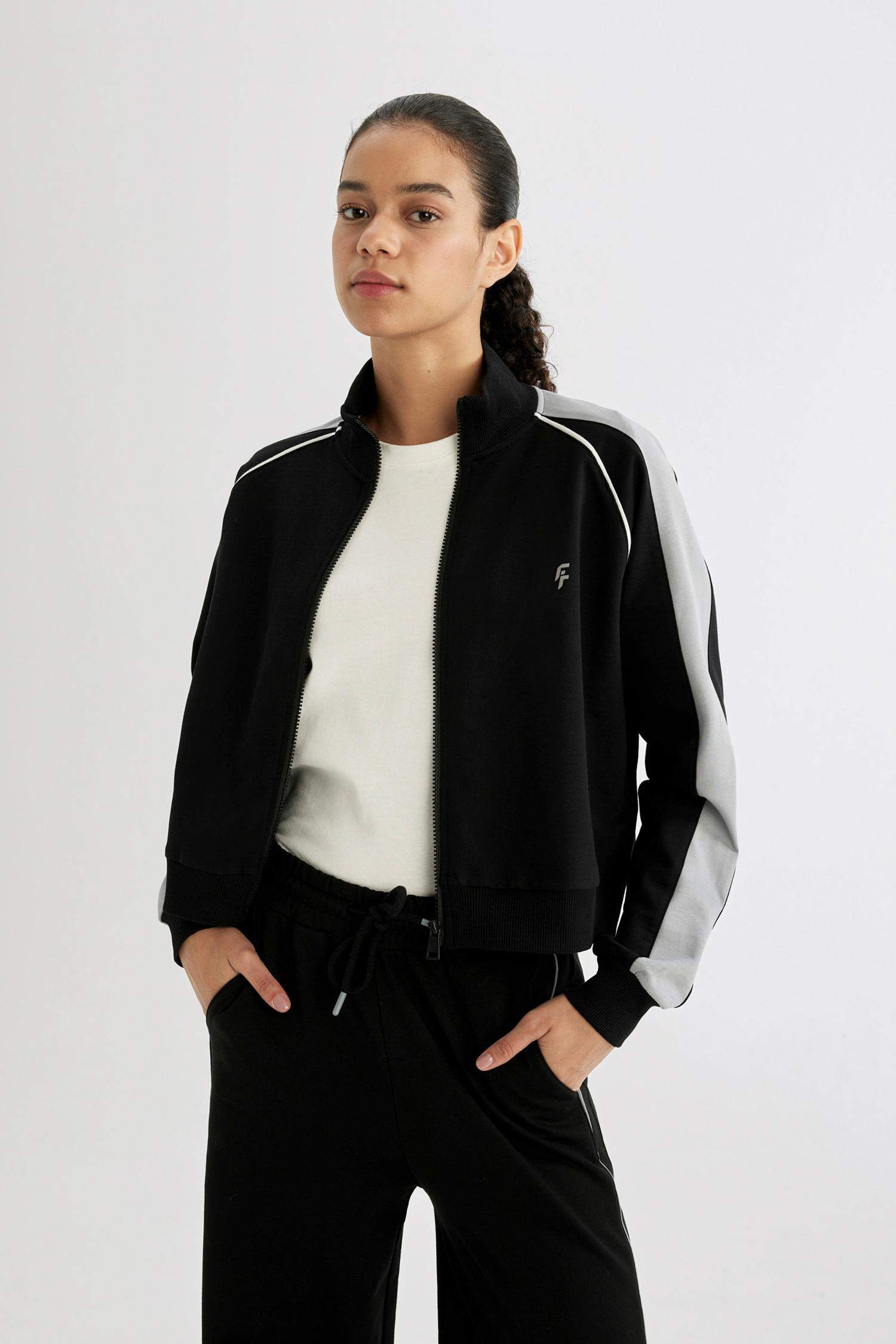 Oversize Geniş Kalıp Renk Bloklu Dik Yaka Sporcu Fermuarlı Sweatshirt