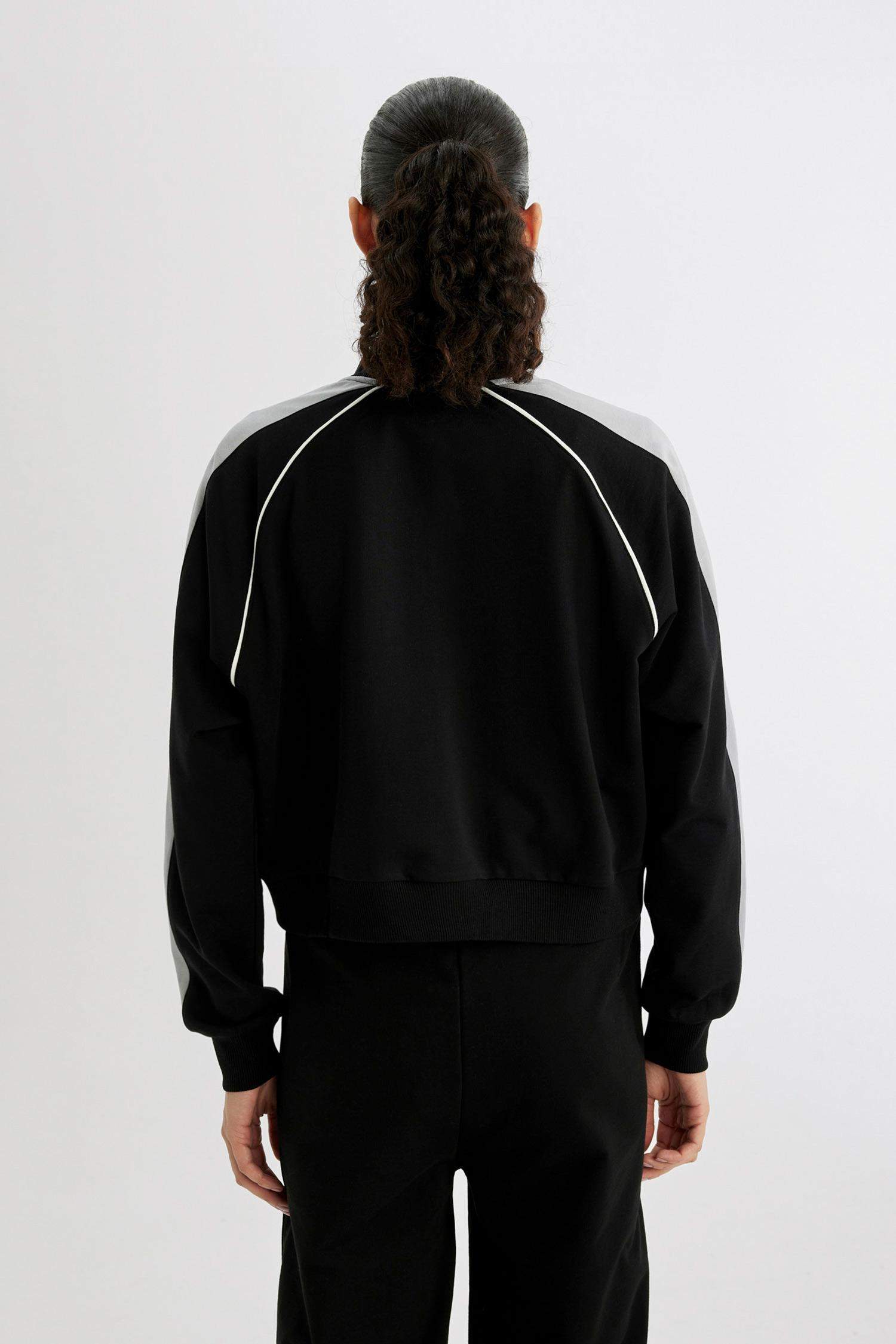 Oversize Geniş Kalıp Renk Bloklu Dik Yaka Sporcu Fermuarlı Sweatshirt