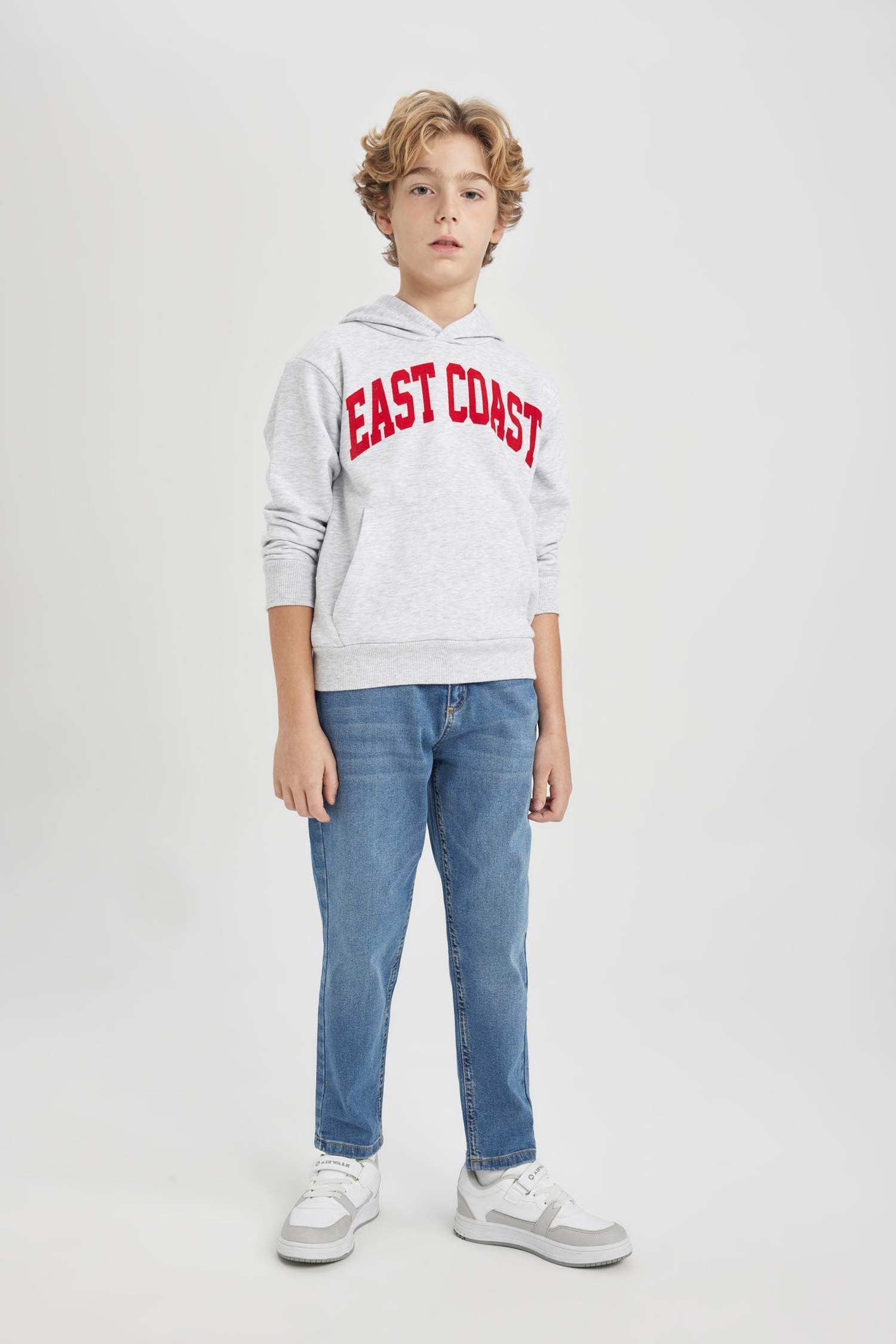 سويت شيرت ولادي قصة عادية قماش سميك