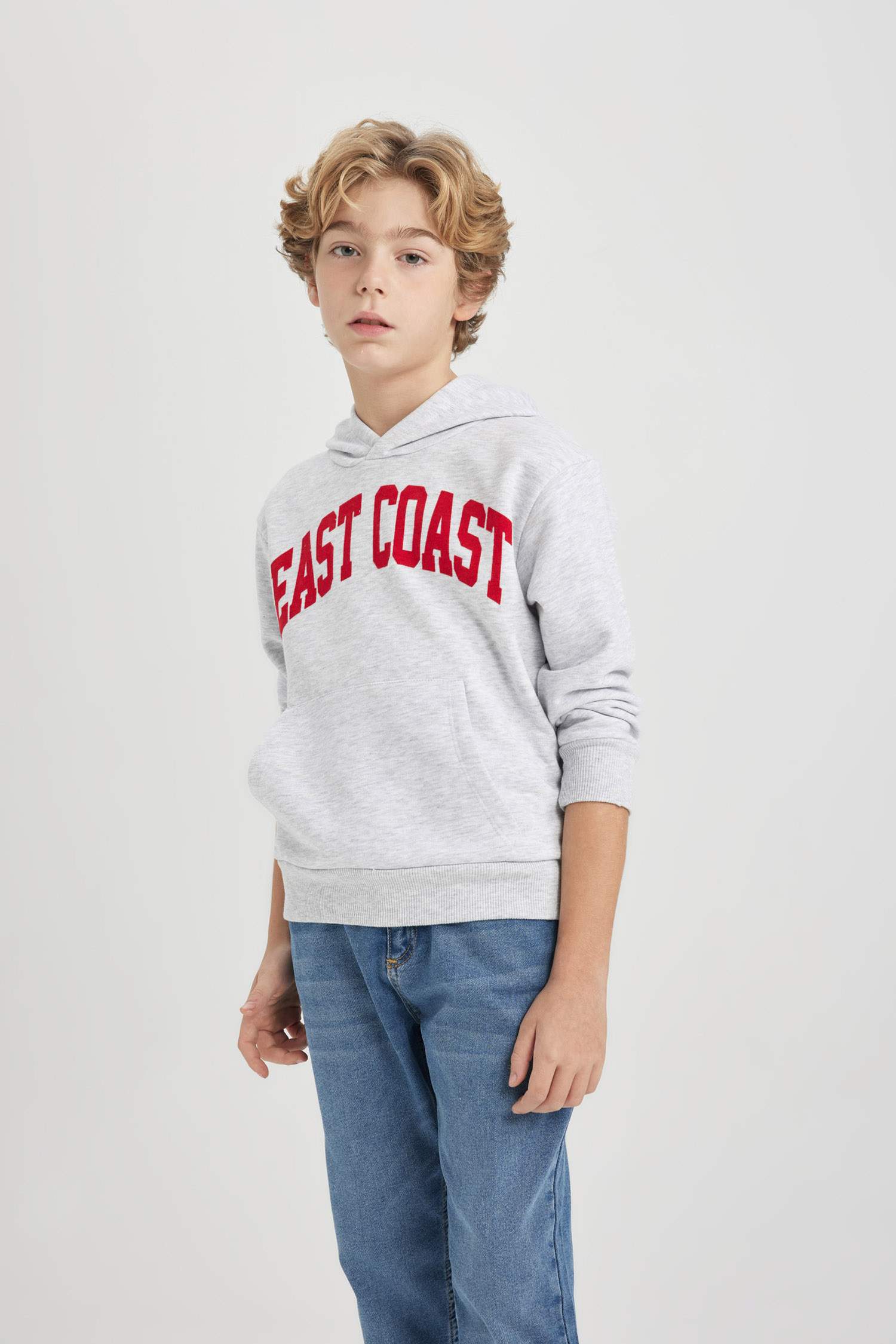 سويت شيرت ولادي قصة عادية قماش سميك