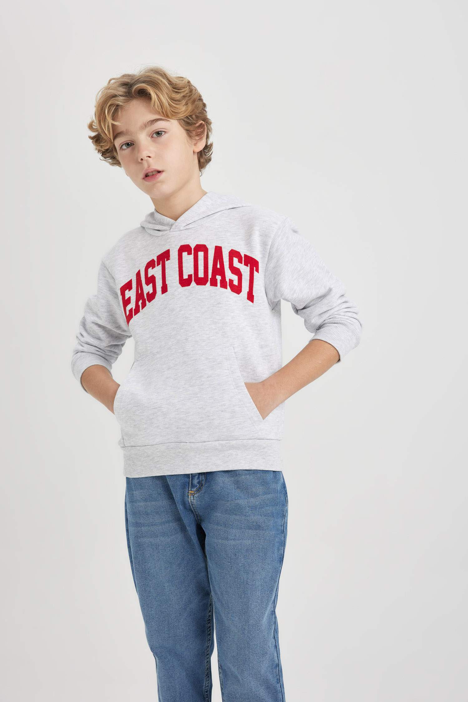 سويت شيرت ولادي قصة عادية قماش سميك