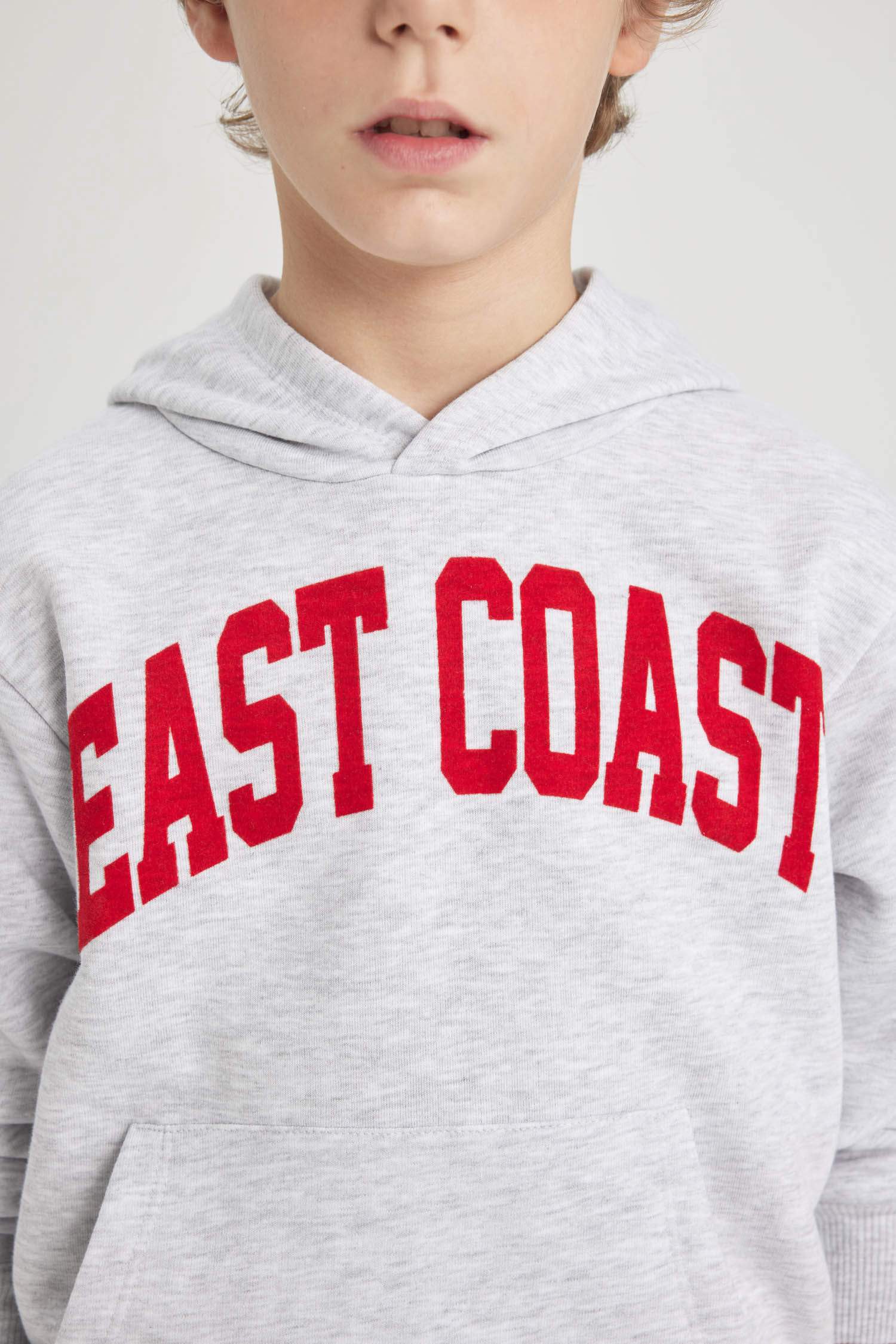 سويت شيرت ولادي قصة عادية قماش سميك