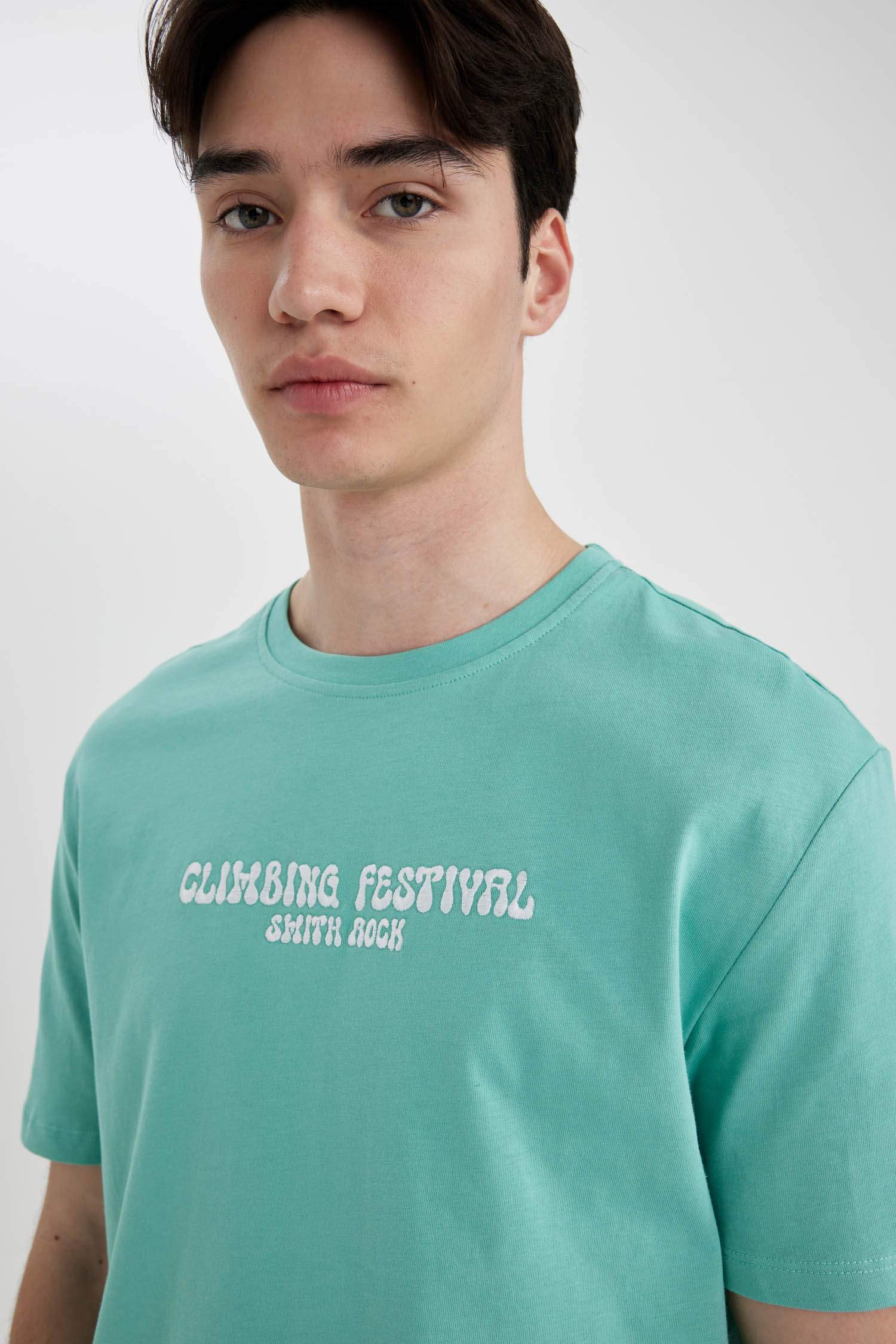 Regular Fit Crew Neck Printed Short Sleeve T-Shirt