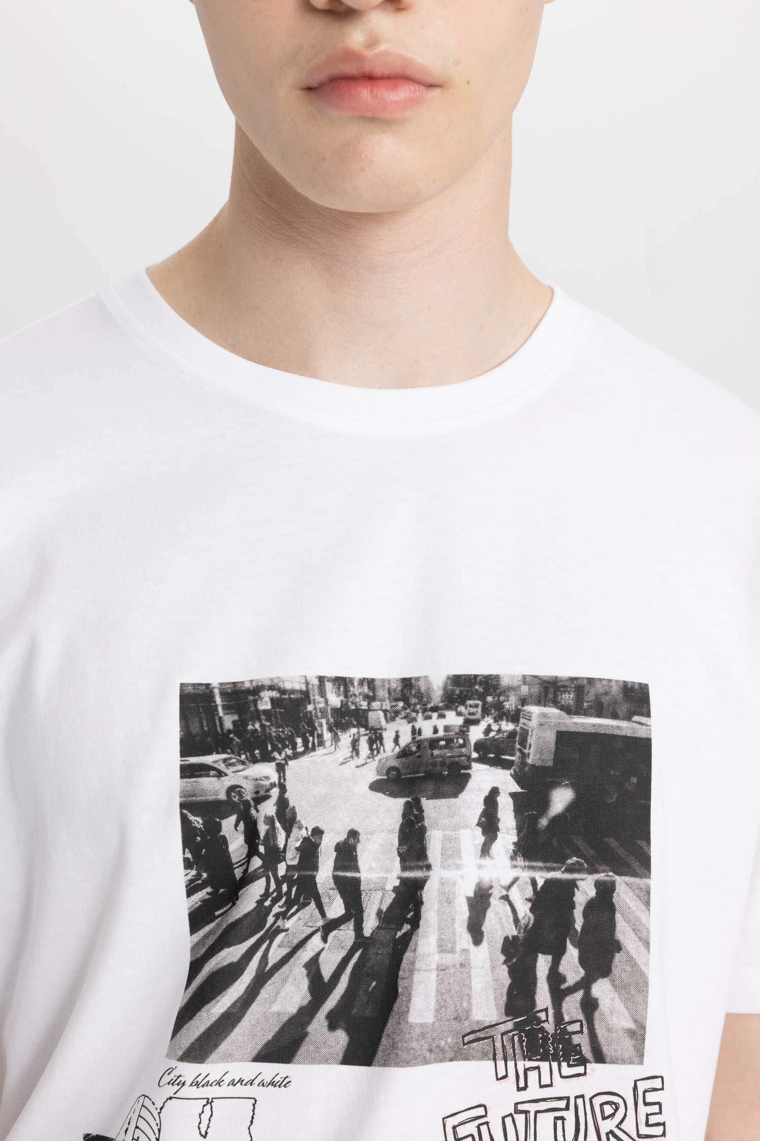 Regular Fit Crew Neck Printed Short Sleeve T-Shirt