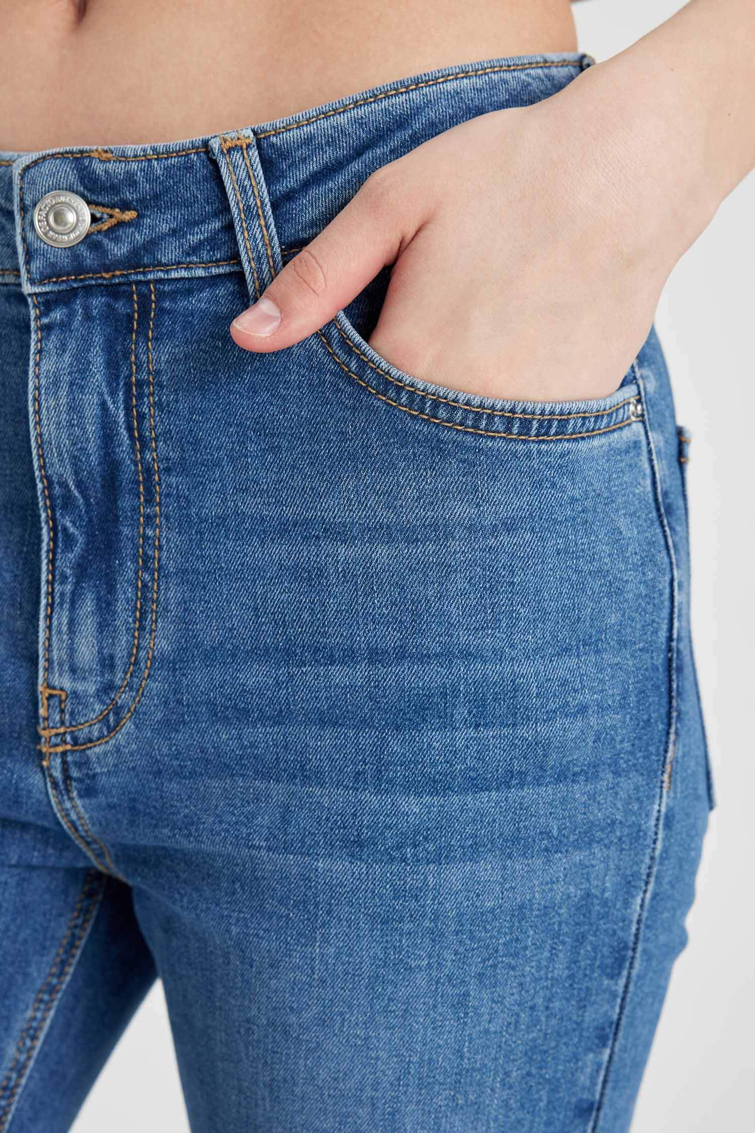 Crop Flare Fit High Waist Ankle Length Jeans