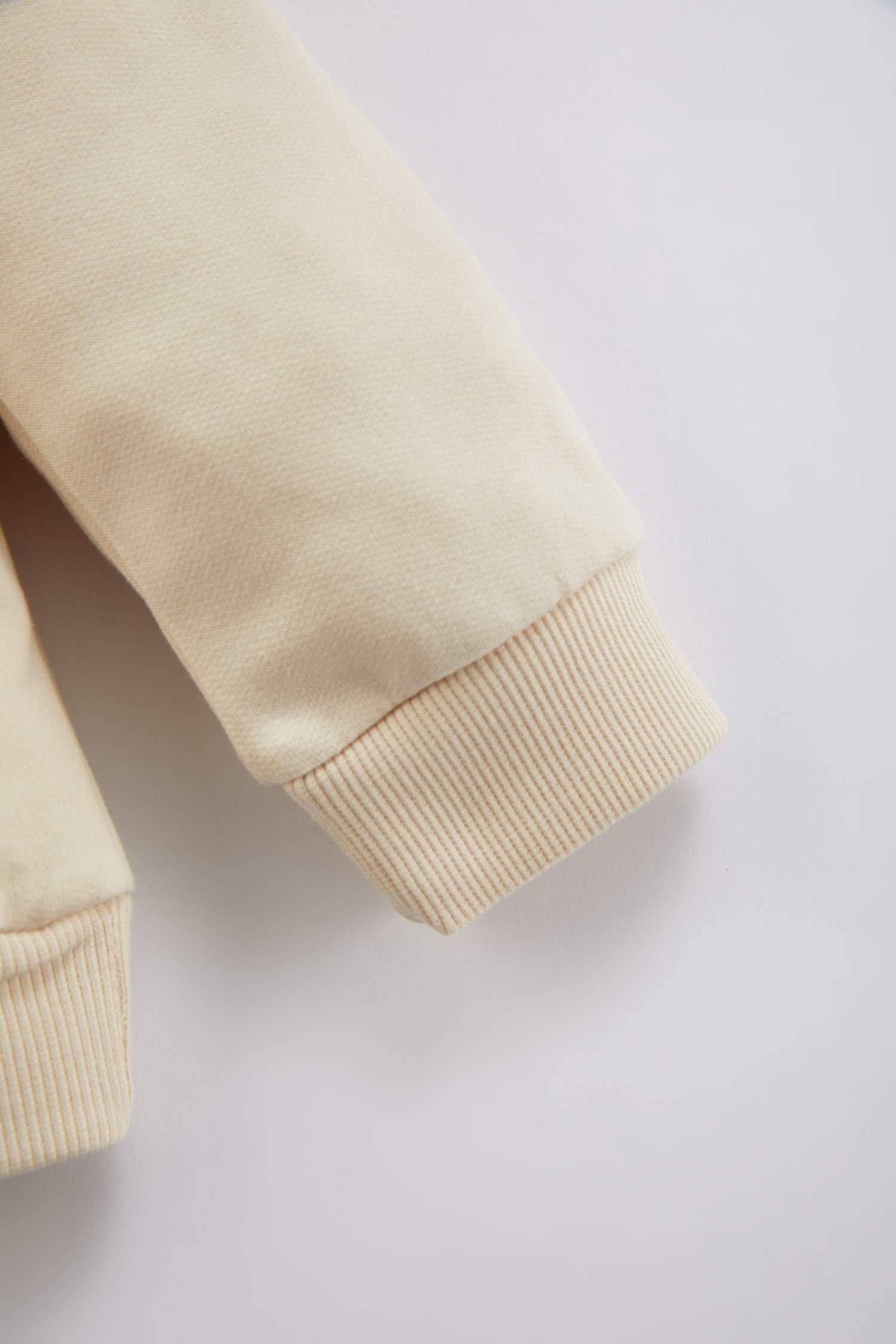 سويت شيرت ولادي ملون قصة عادية ببطانة ناعمة