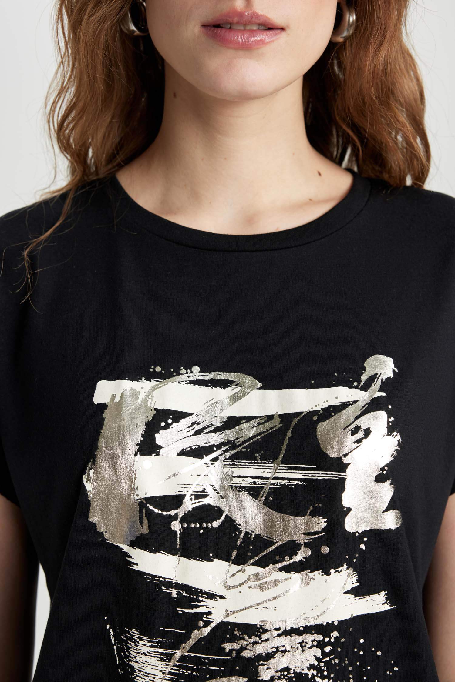 Футболка с круглым вырезом с принтом