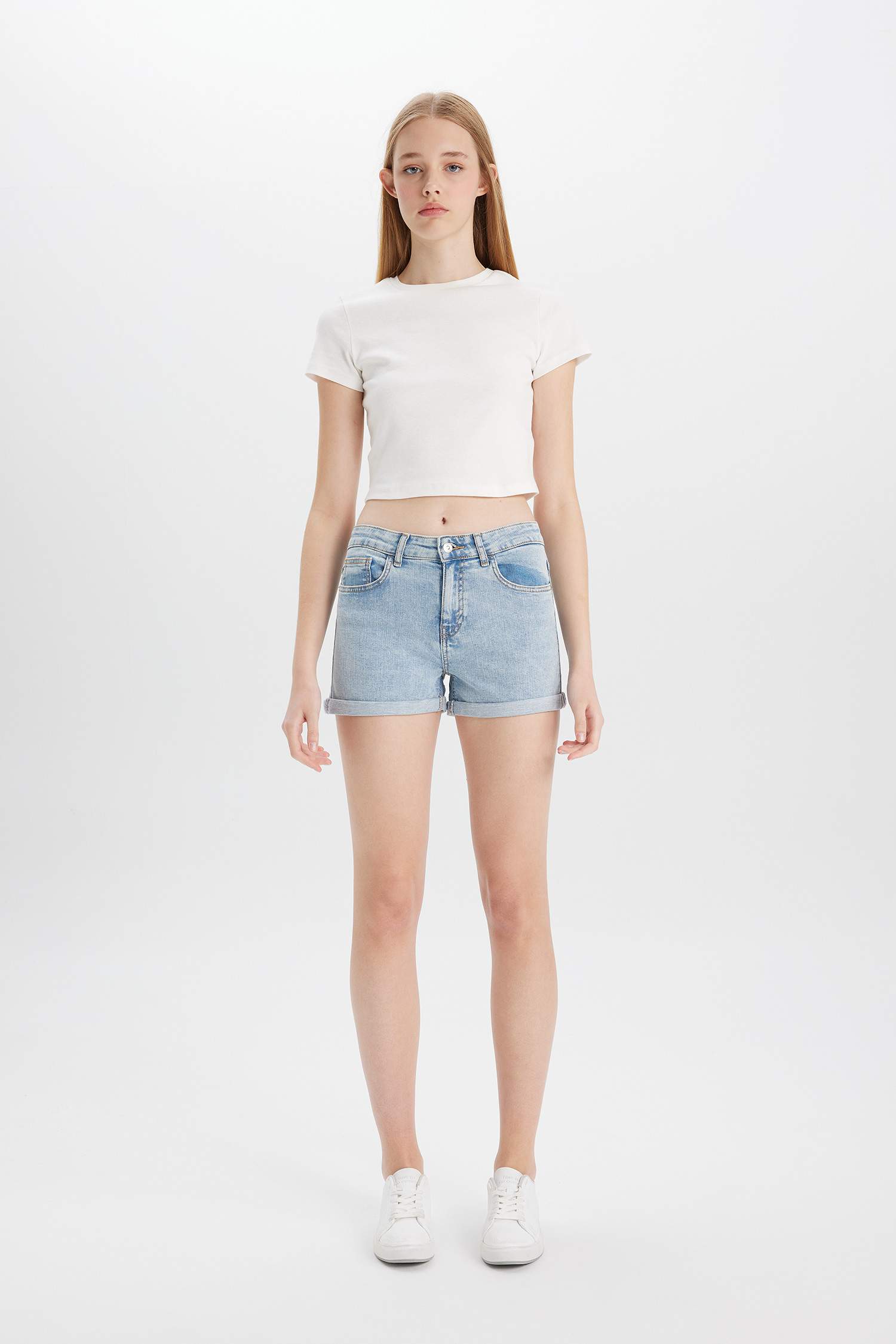 Yüksek Bel Katlamalı Paça Jean Şort