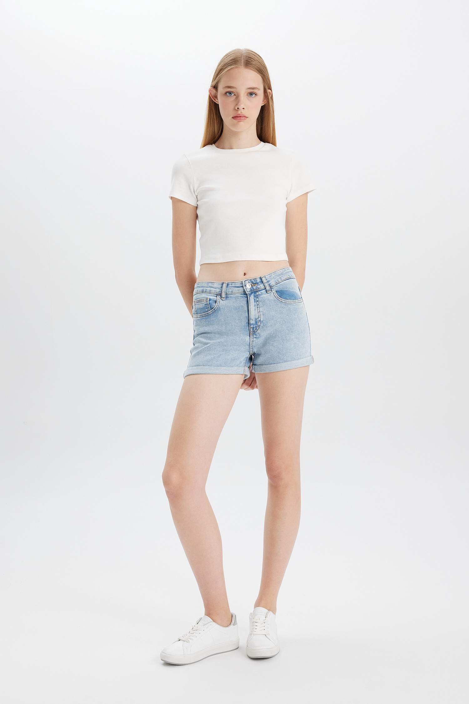 Yüksek Bel Katlamalı Paça Jean Şort