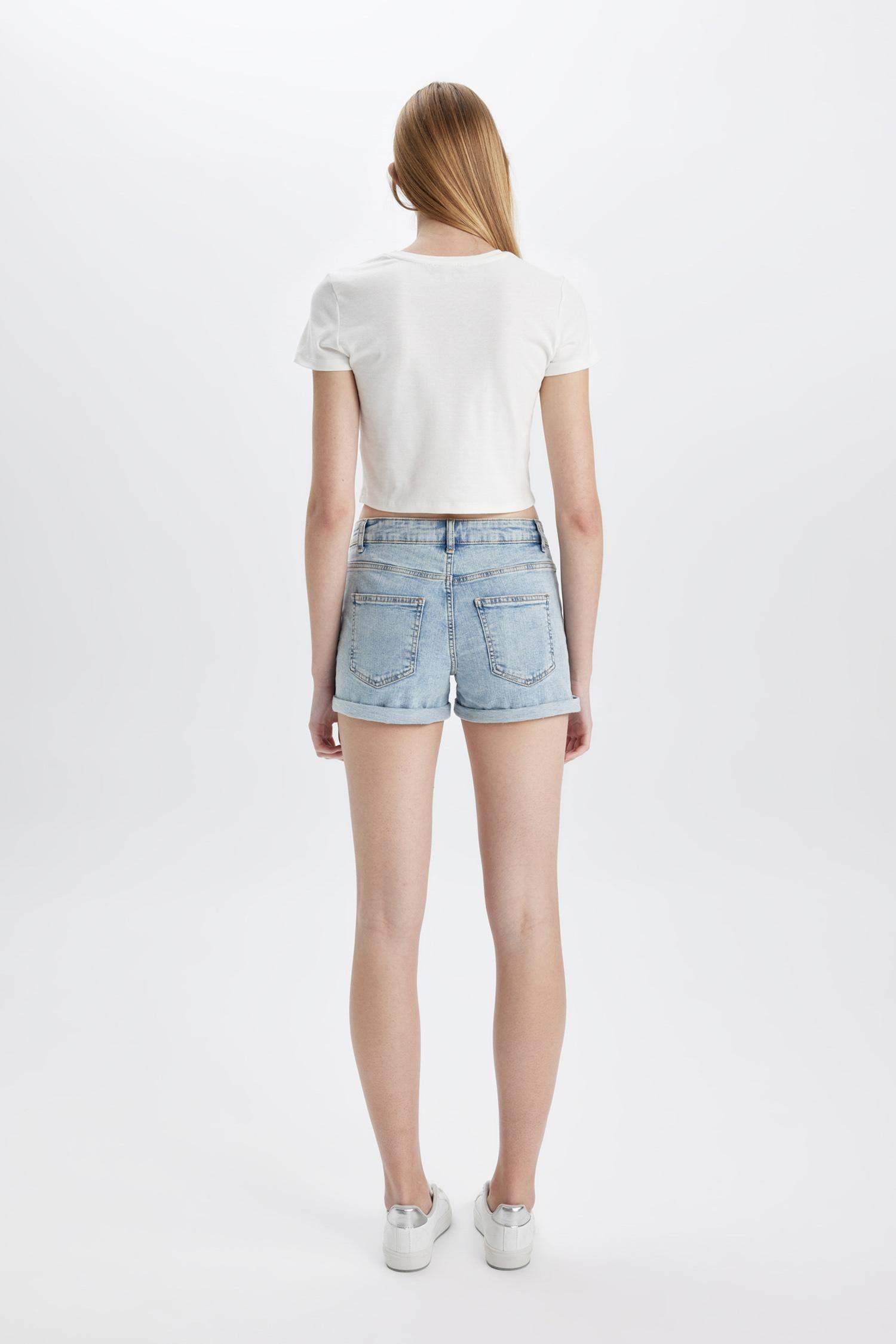 Yüksek Bel Katlamalı Paça Jean Şort