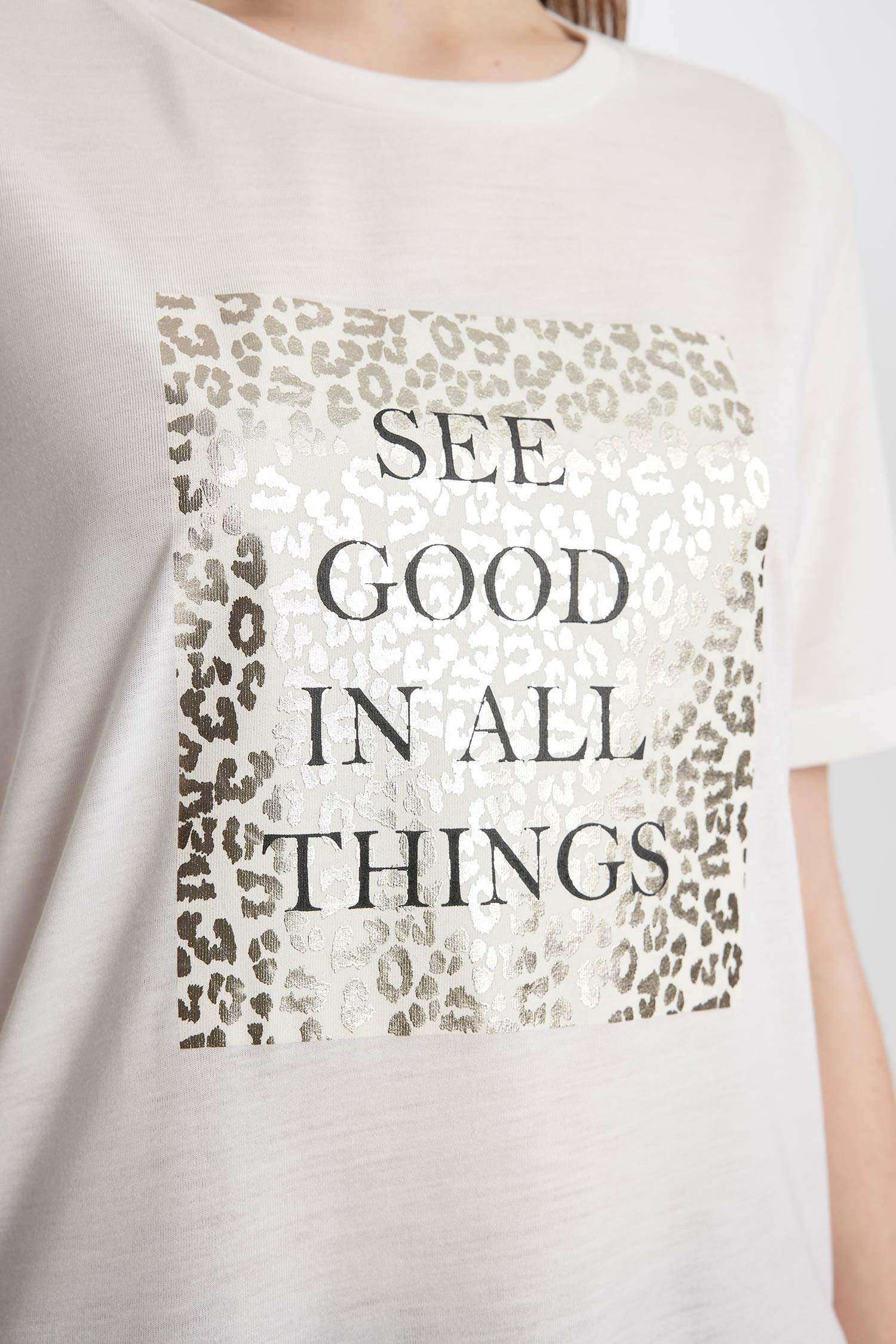 Relax Fit Crew Neck Printed Short Sleeve T-Shirt