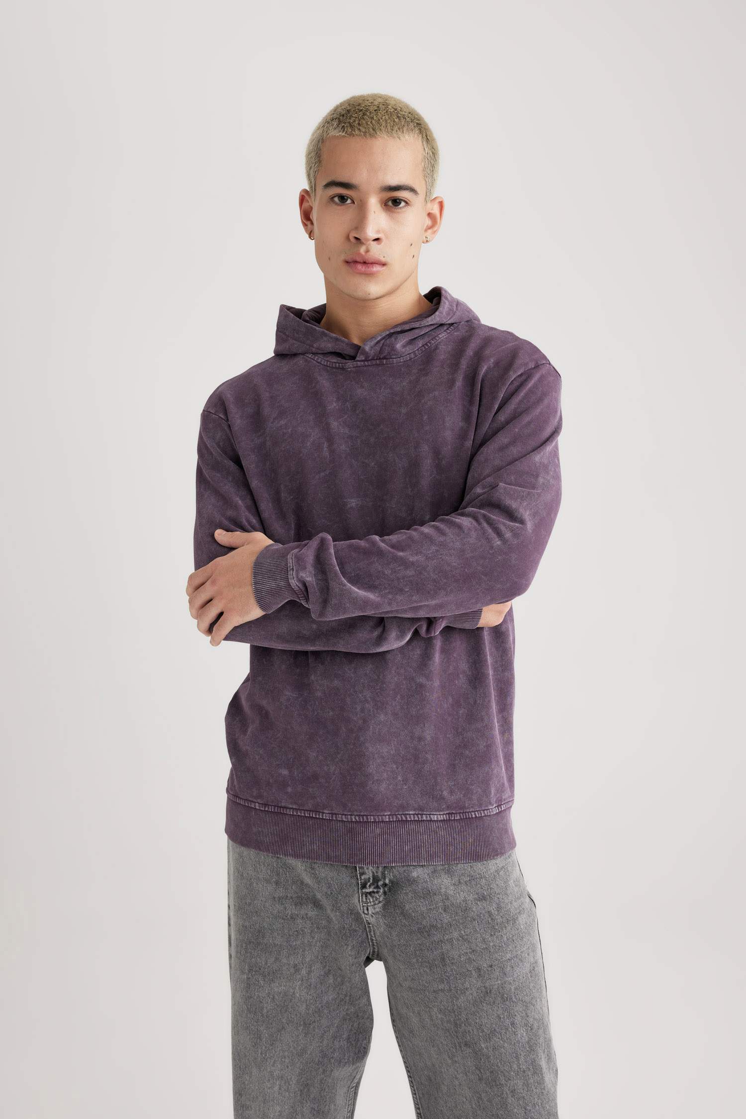 Свитшот обычной посадки с капюшоном в стиле ретро