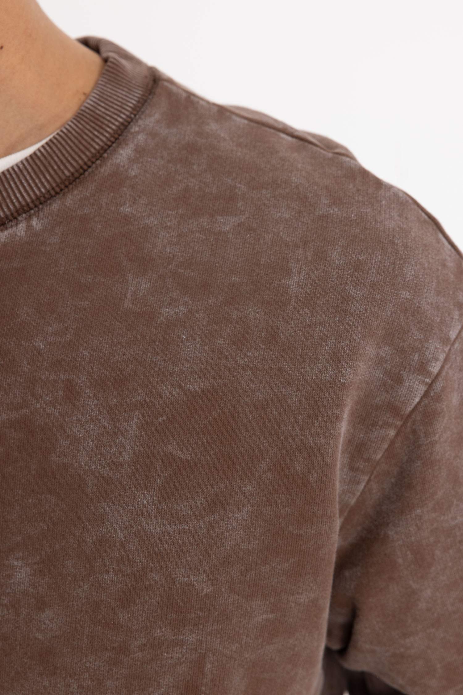 Regular Fit Bisiklet Yaka Yıkamalı Soluk Efektli Basic Düz Sweatshirt