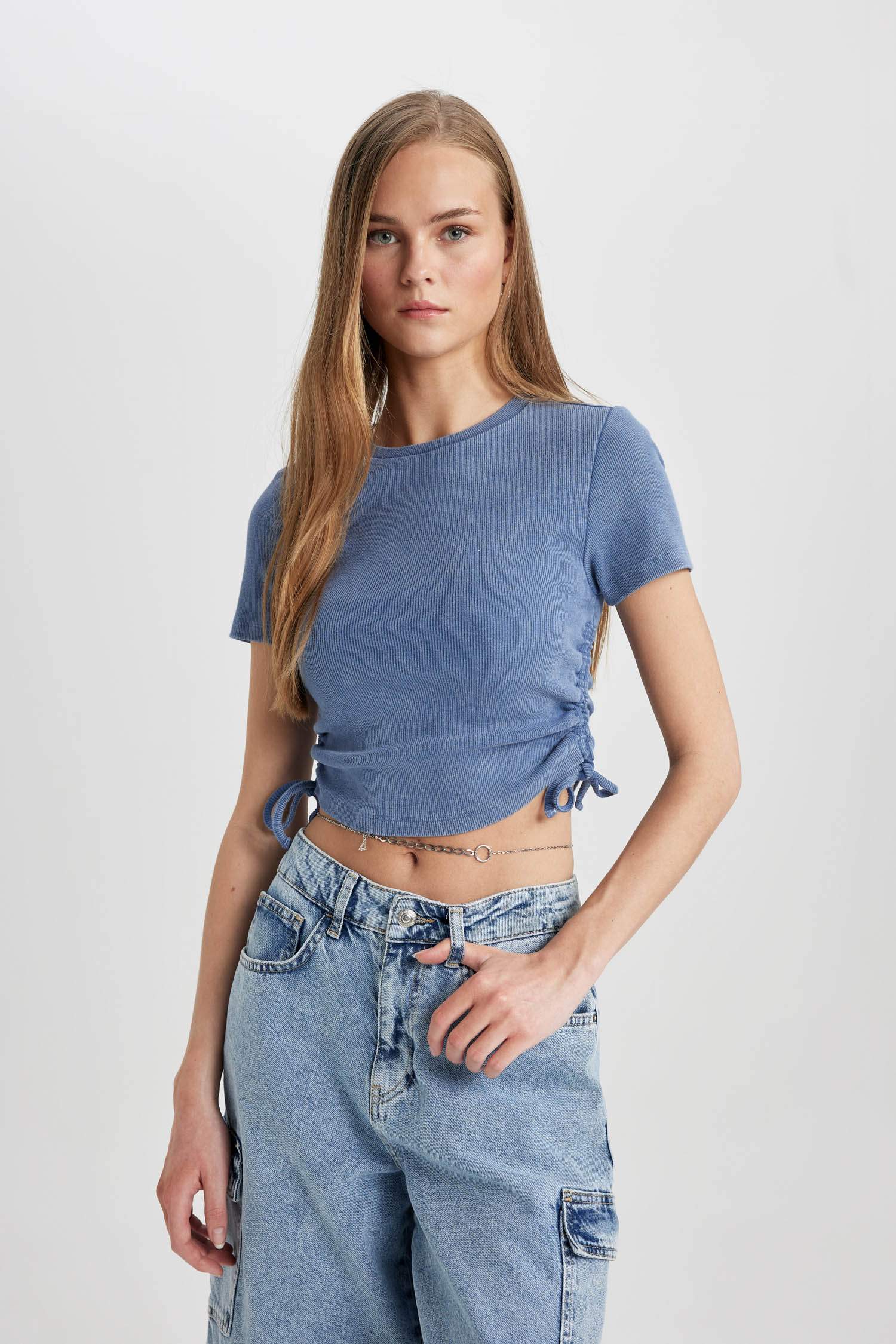 Футболка с круглым вырезом