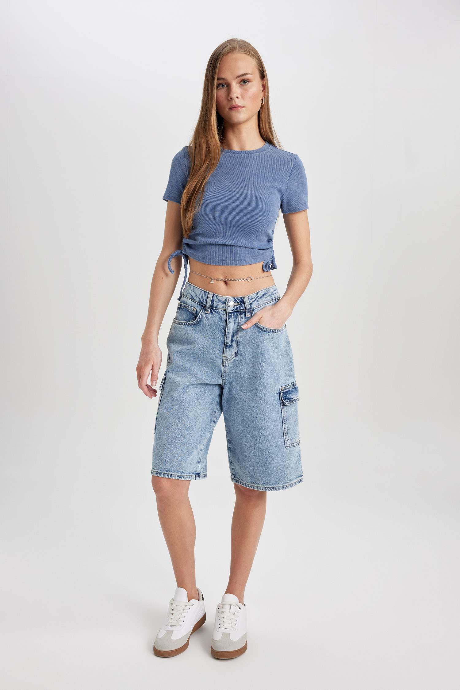 Футболка с круглым вырезом