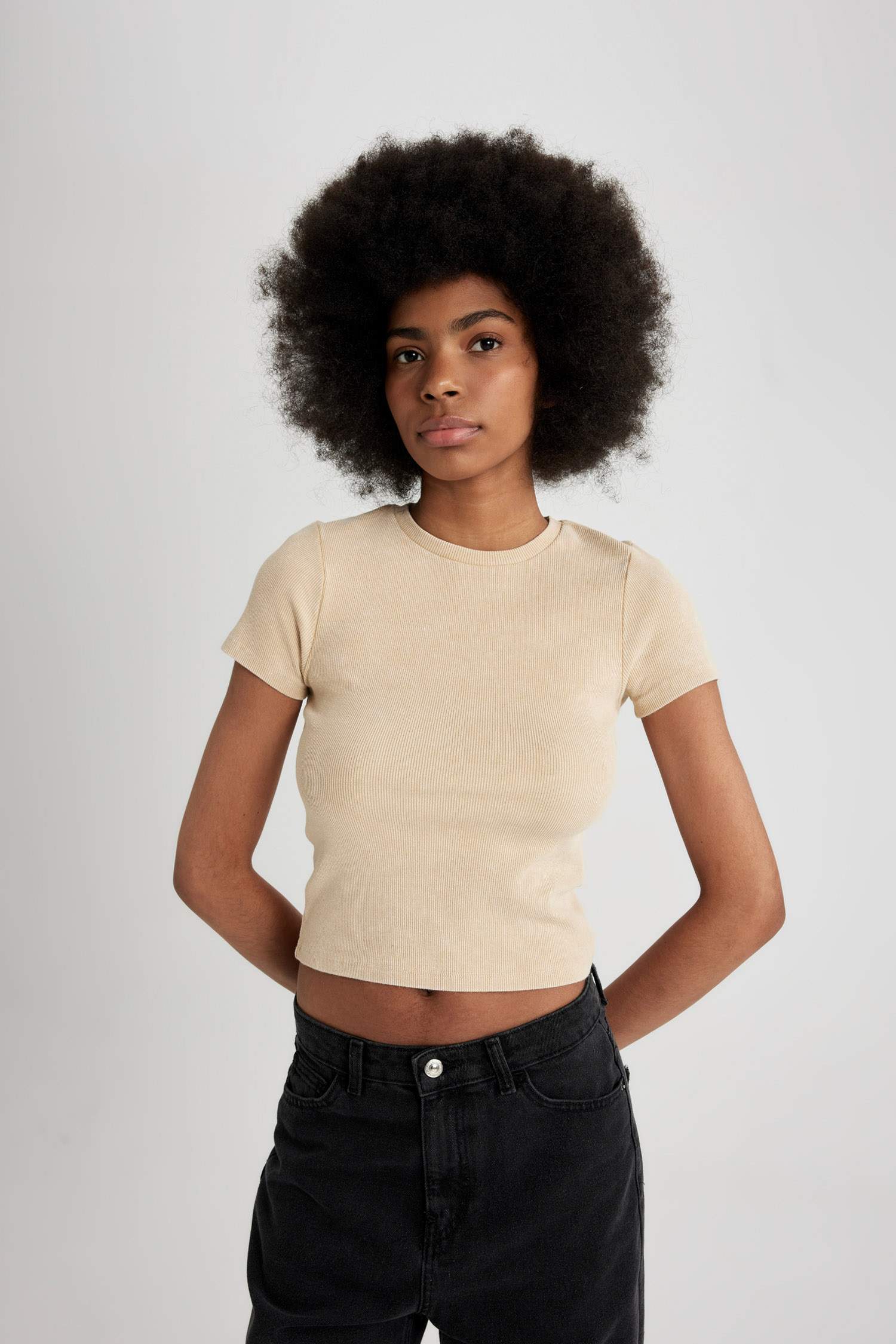 تيشيرت نص كم مضلع سليم فيت