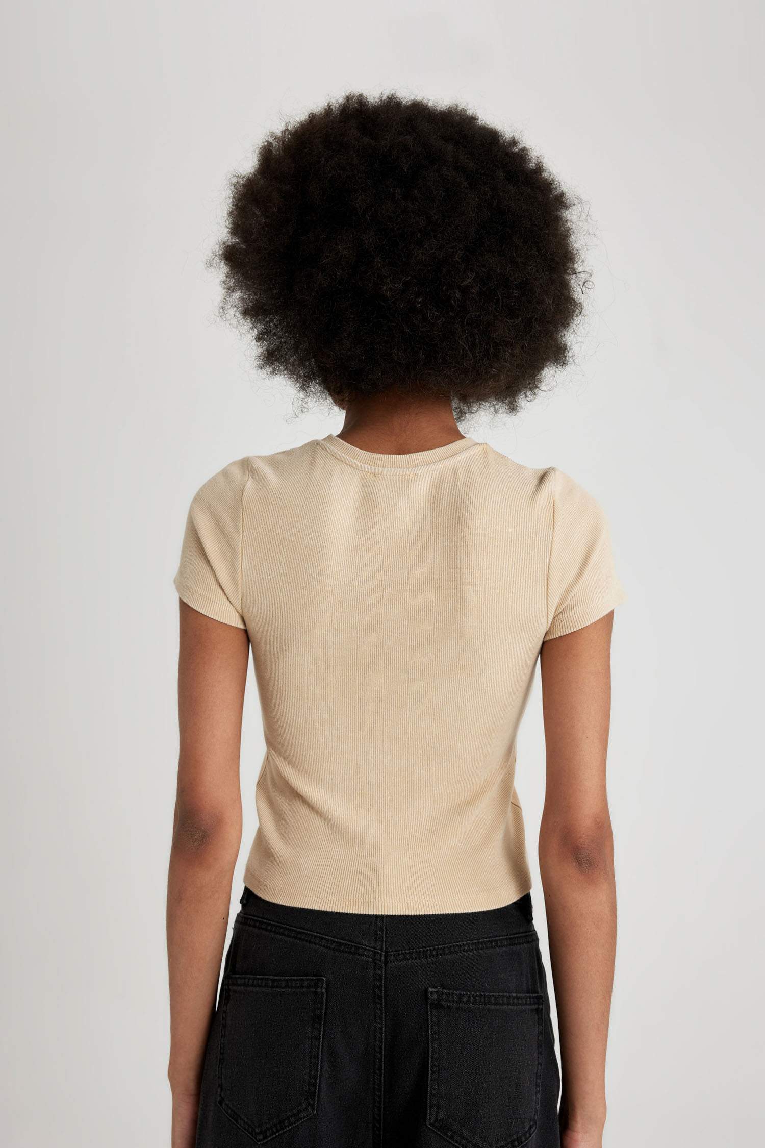 تيشيرت نص كم مضلع سليم فيت