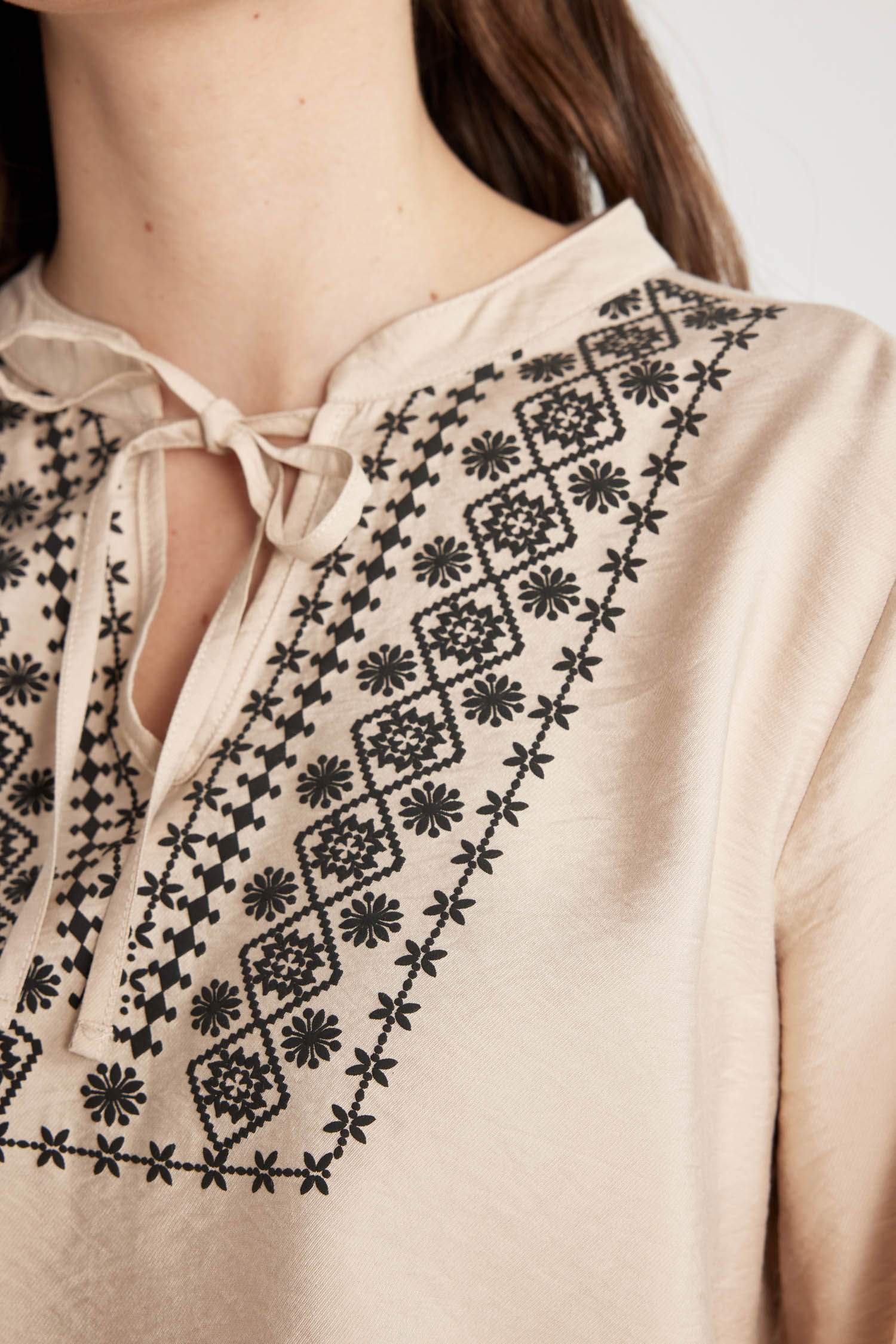 Regular Fit Bisiklet Yaka Uzun Kollu Bluz