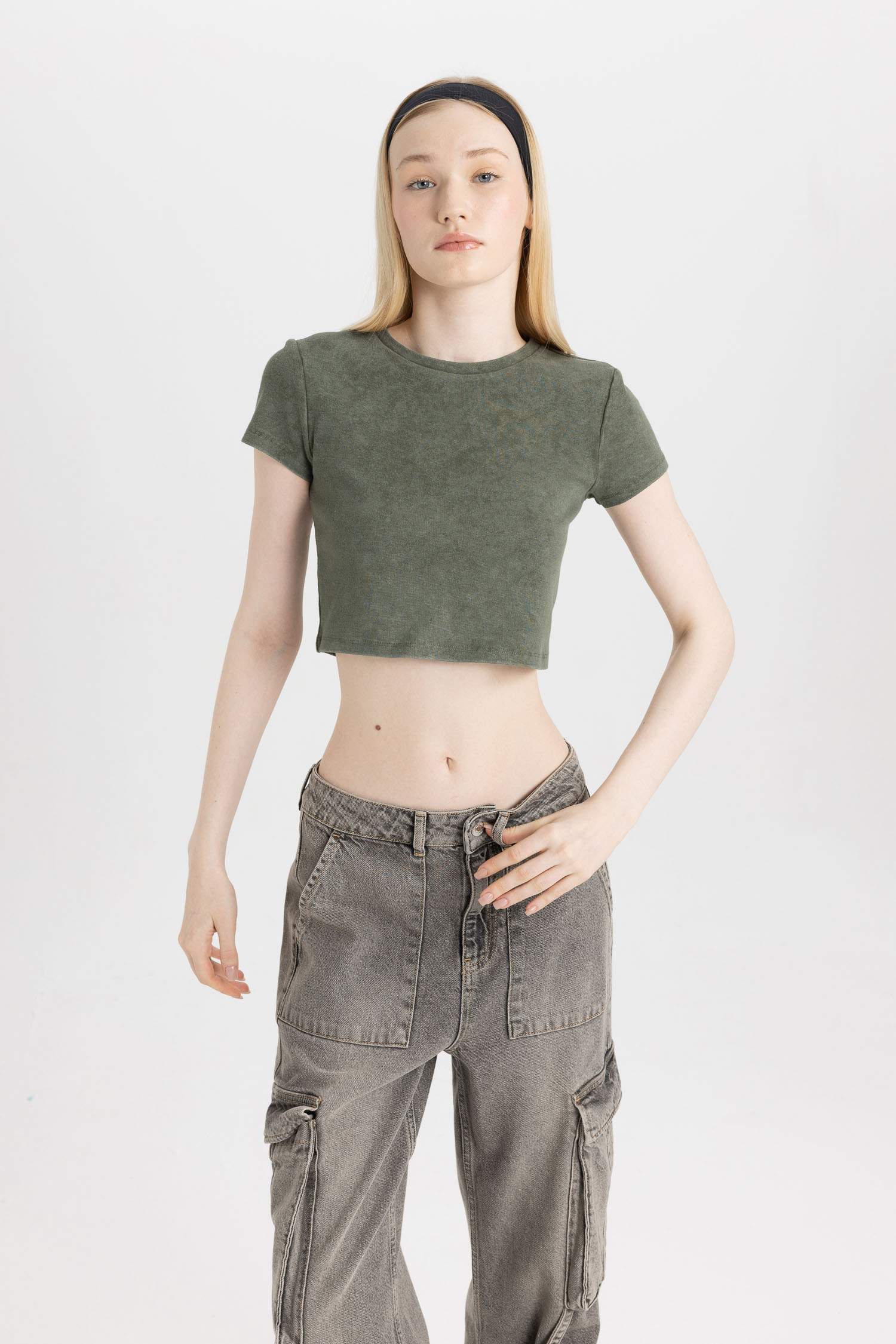 كروب توب نص كم سليم فيت وبتأثير باهت