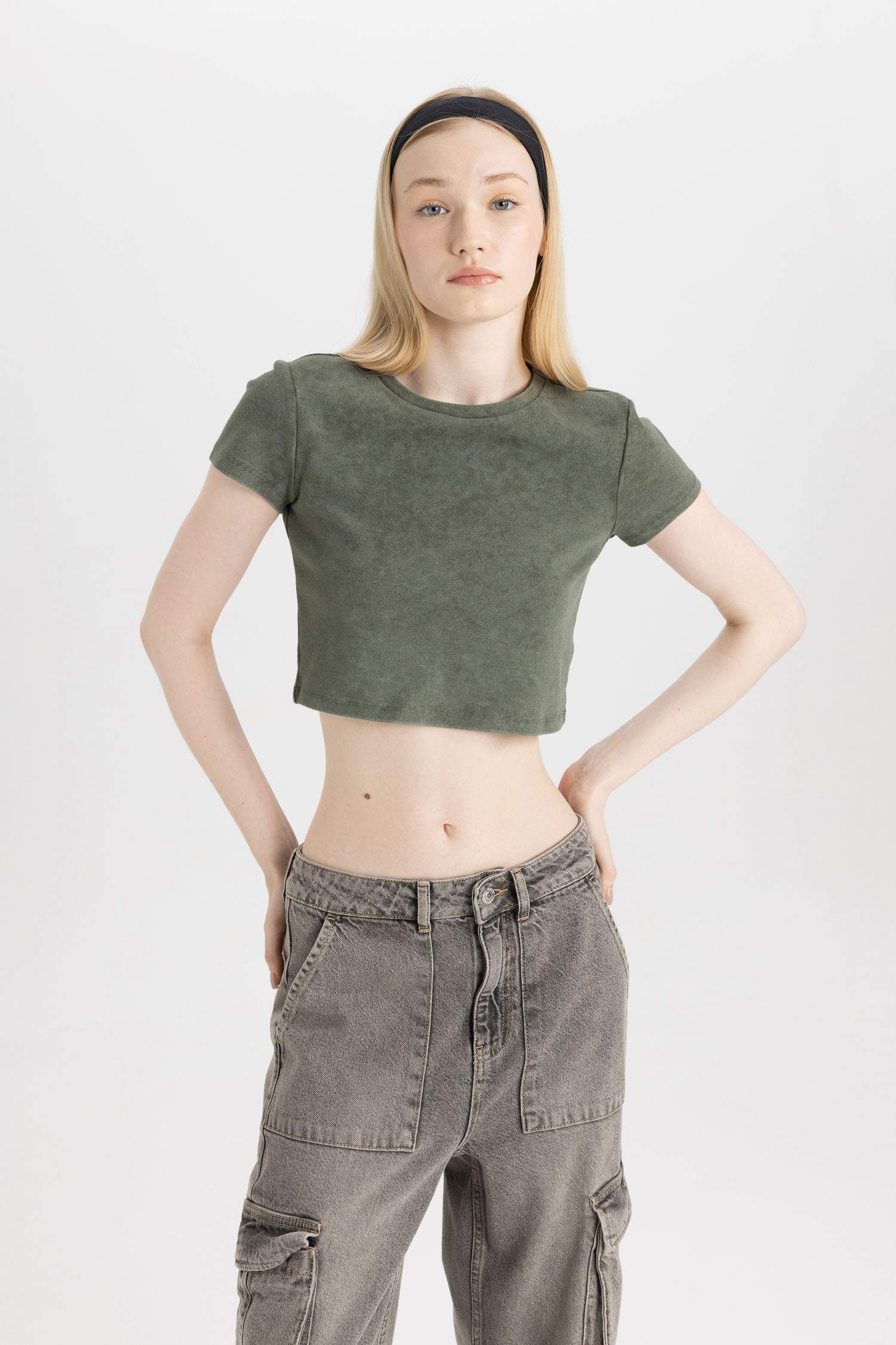 كروب توب نص كم سليم فيت وبتأثير باهت