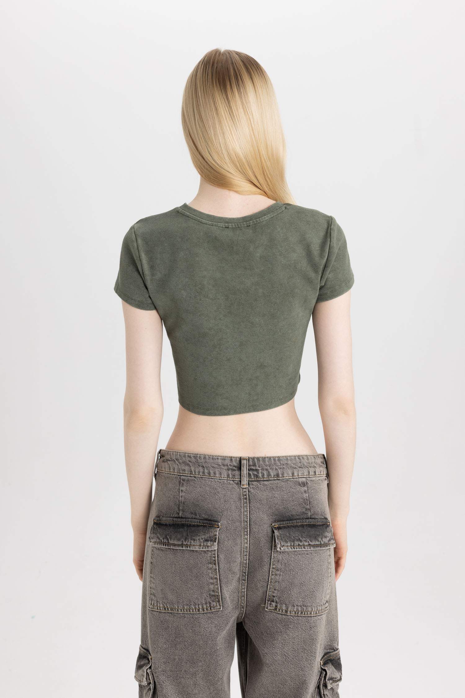 كروب توب نص كم سليم فيت وبتأثير باهت