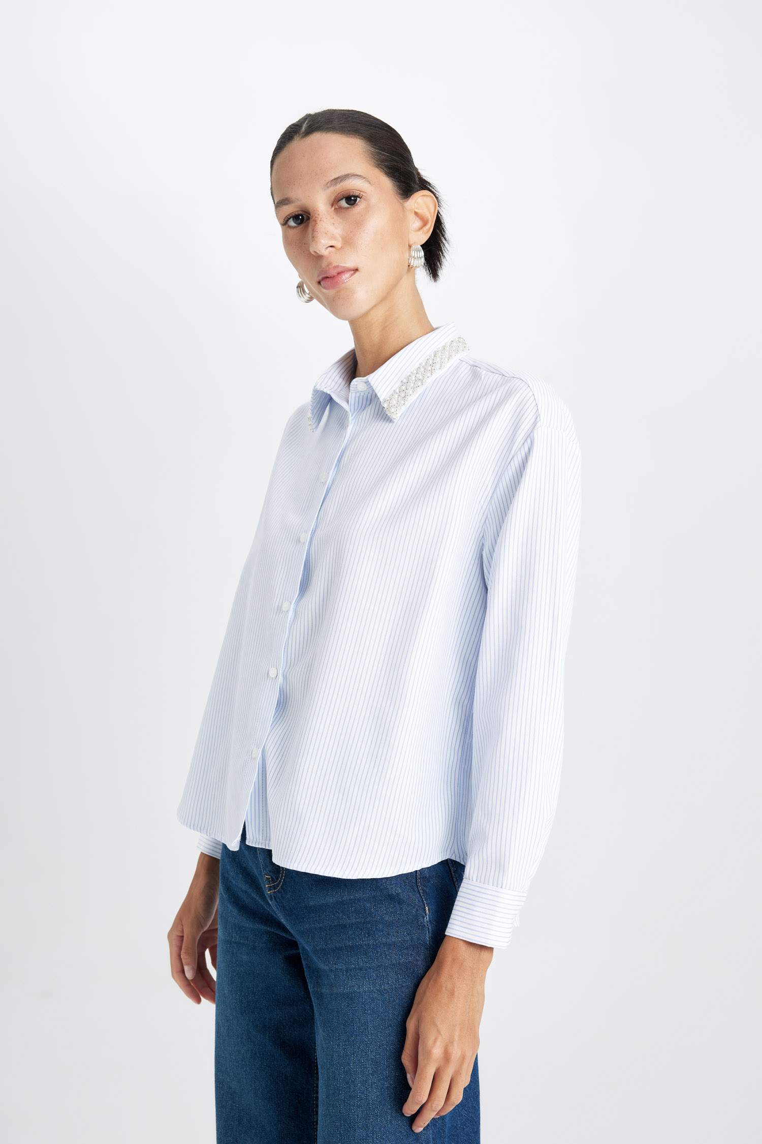 Oversize Geniş Kalıp Çizgili Yaka Boncuklu Oxford Uzun Kollu Gömlek