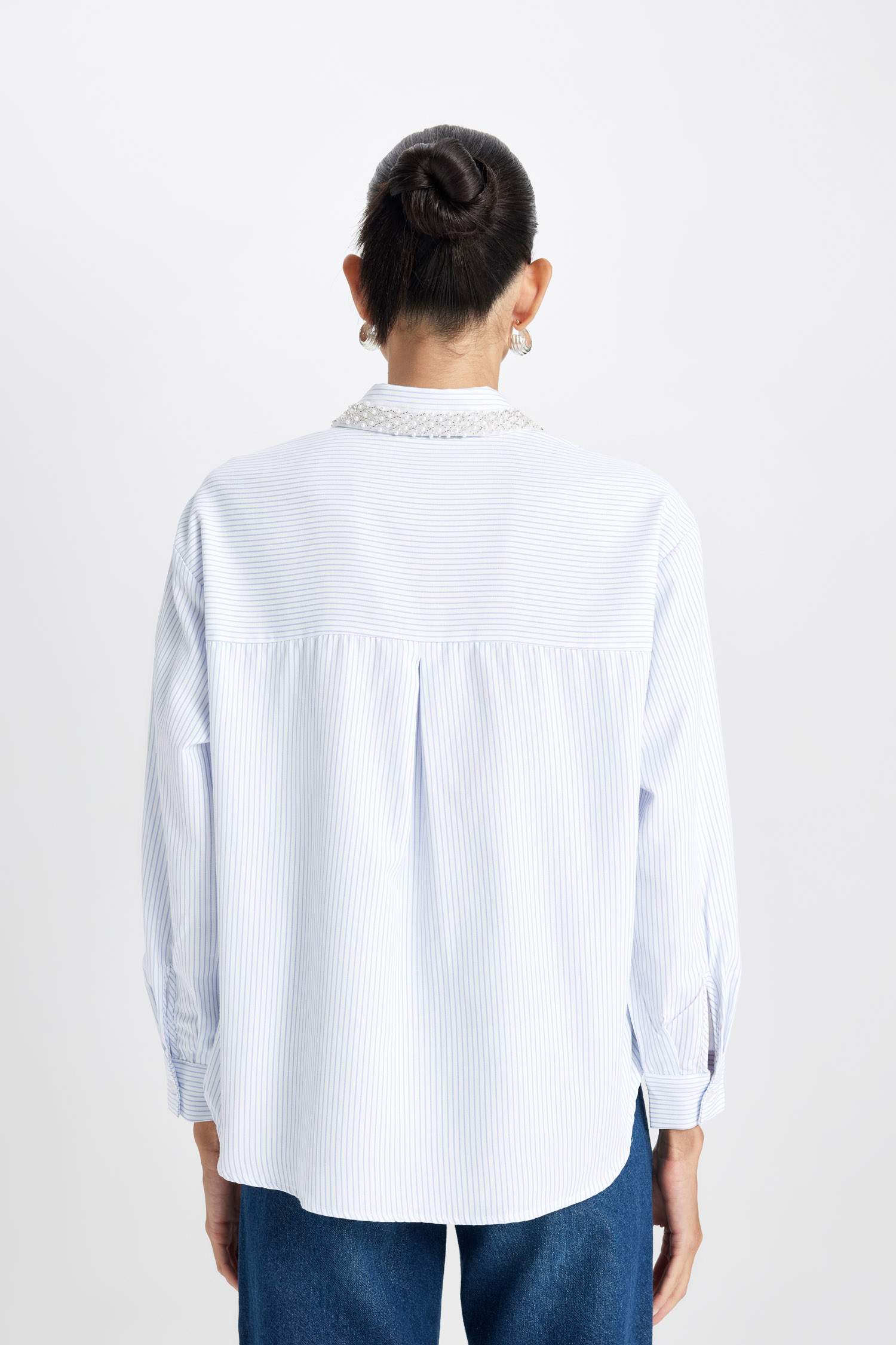 Oversize Geniş Kalıp Çizgili Yaka Boncuklu Oxford Uzun Kollu Gömlek