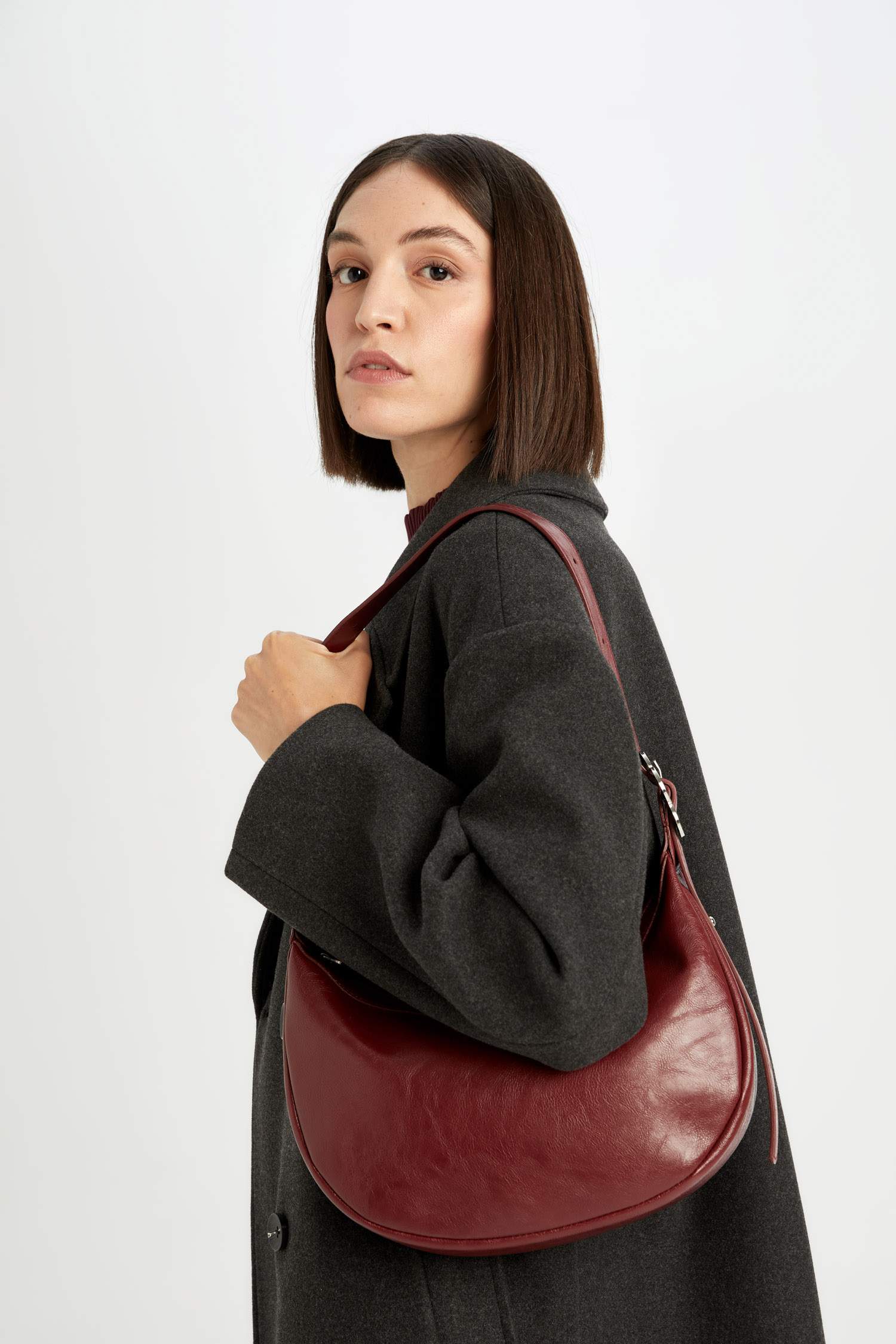 Женская сумка через плечо из искусственной кожи