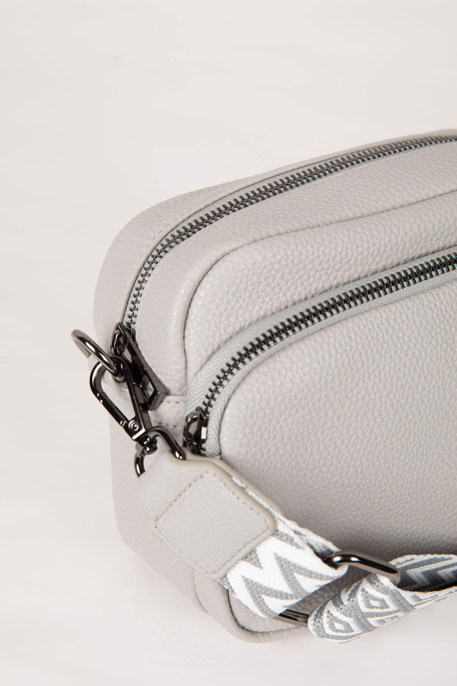 Әйелдерге полиуретан шынжырлы иық сөмкесі