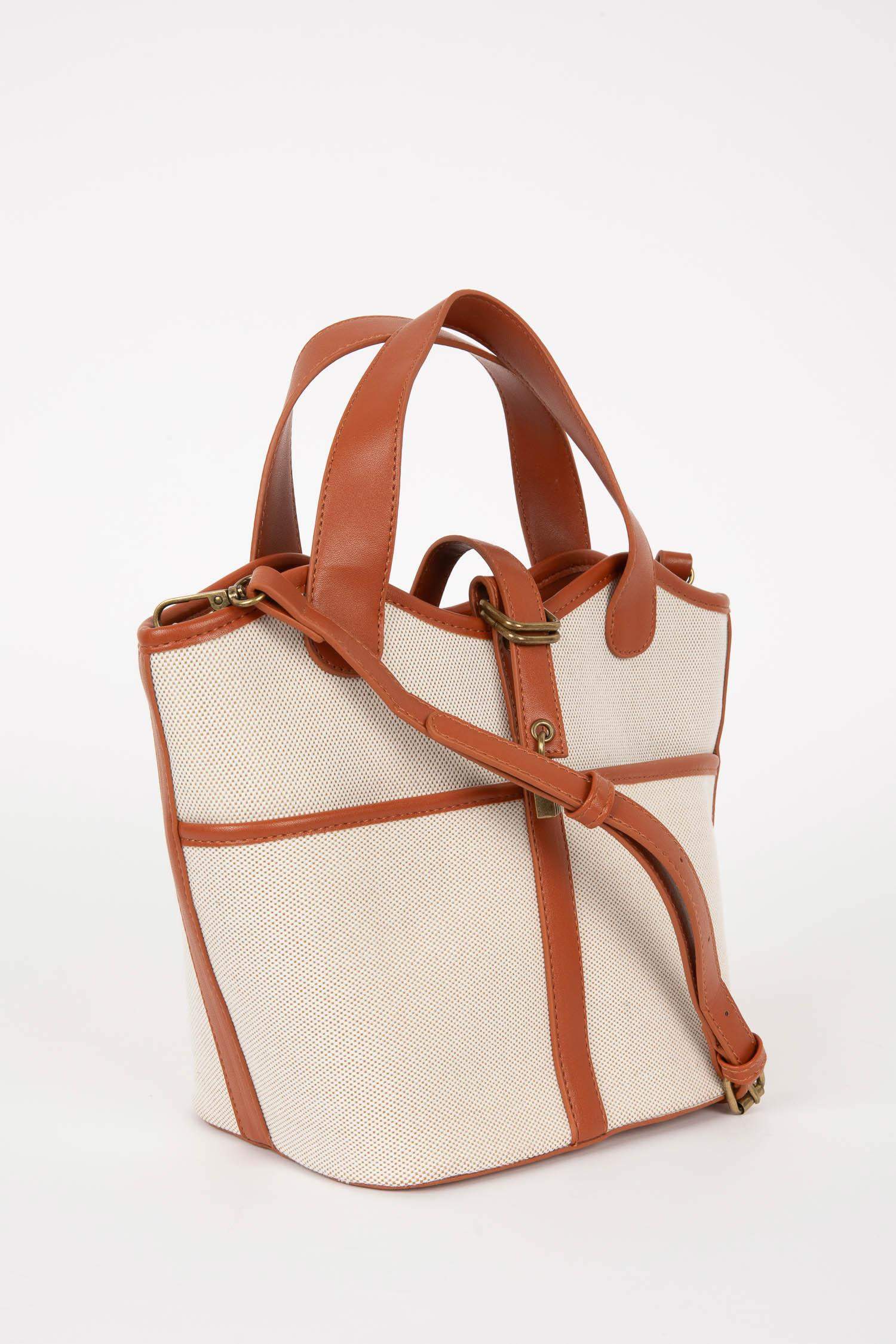 Kadın Toka Detaylı Kanvas Omuz Çantası