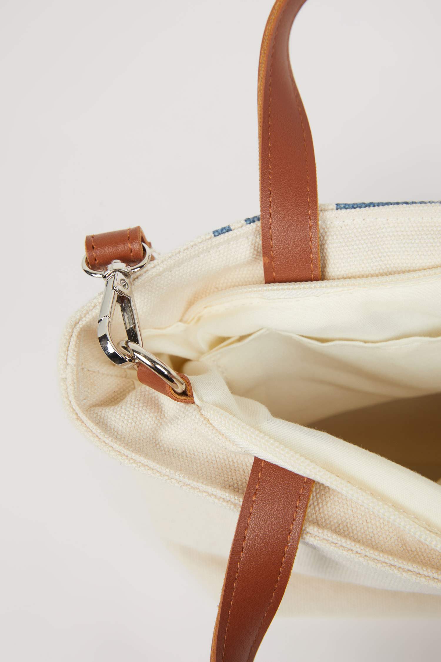 Kadın Kanvas El Çantası