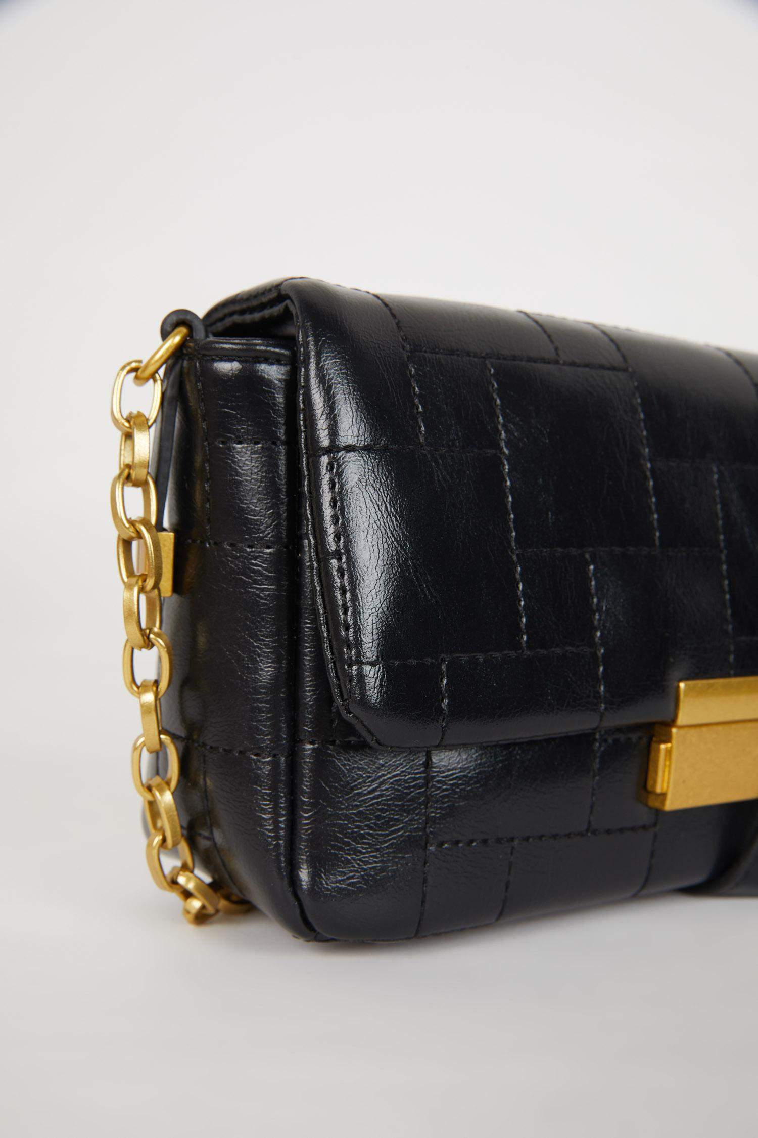 Kadın Toka Detaylı Suni Deri Omuz Çantası