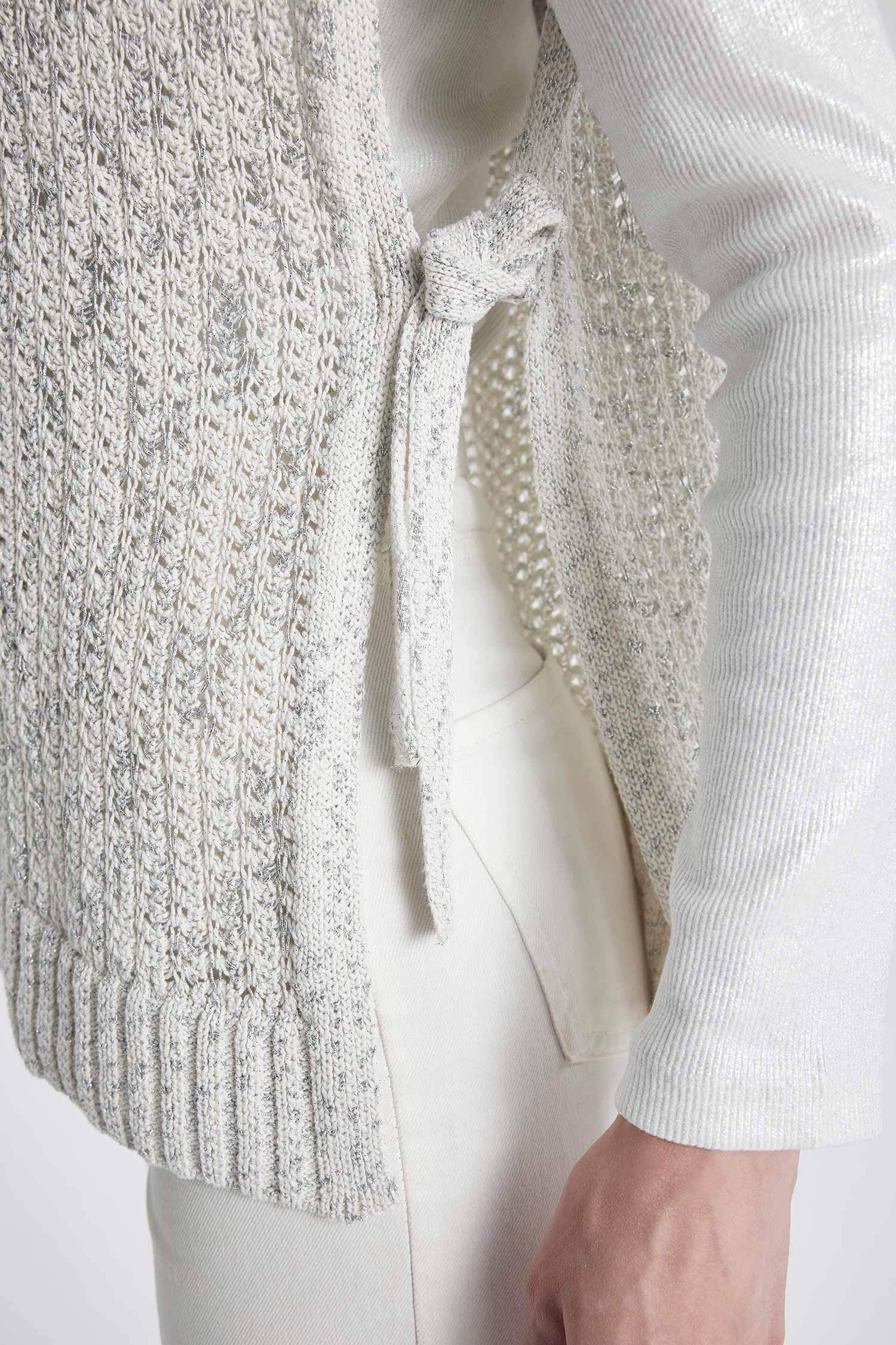 فيست قصة عادية بياقة مستديرة