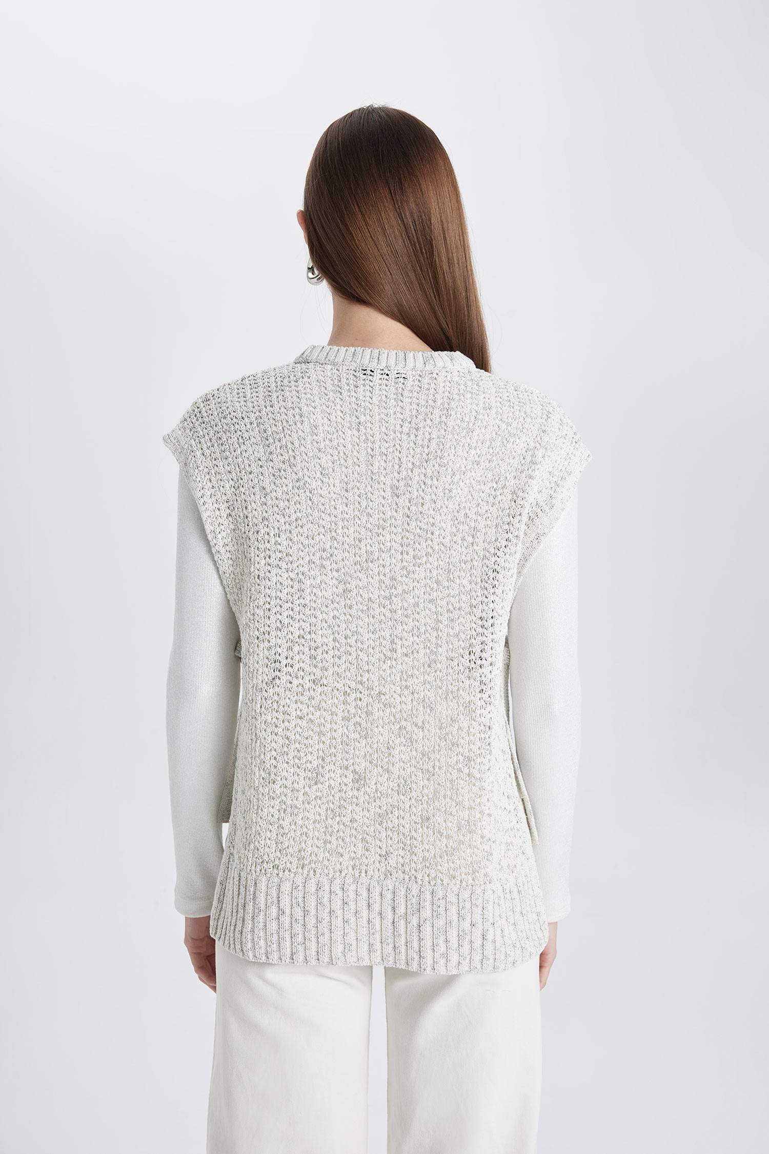 فيست قصة عادية بياقة مستديرة