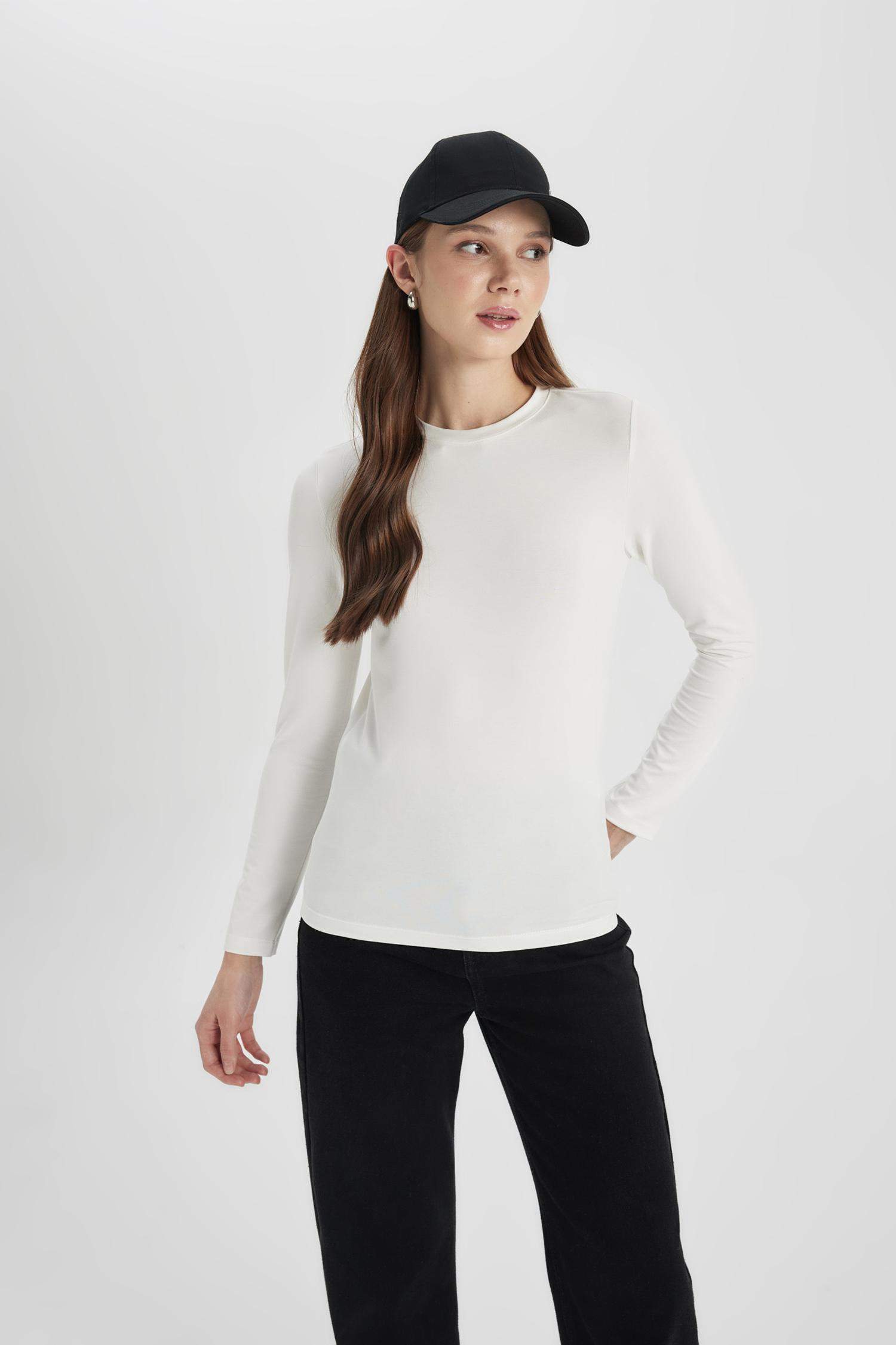 تيشيرت طويل بكم طويل