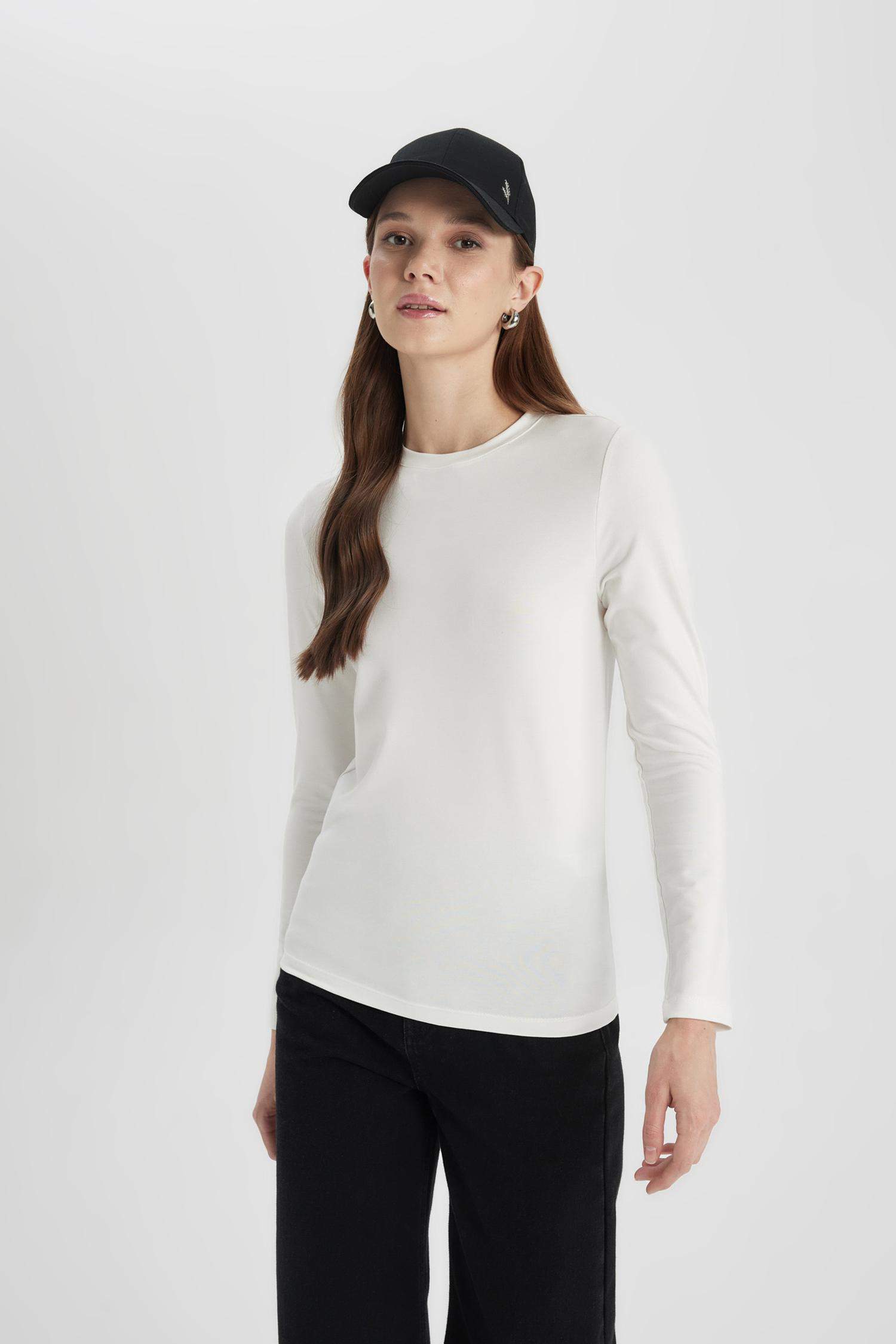 تيشيرت طويل بكم طويل