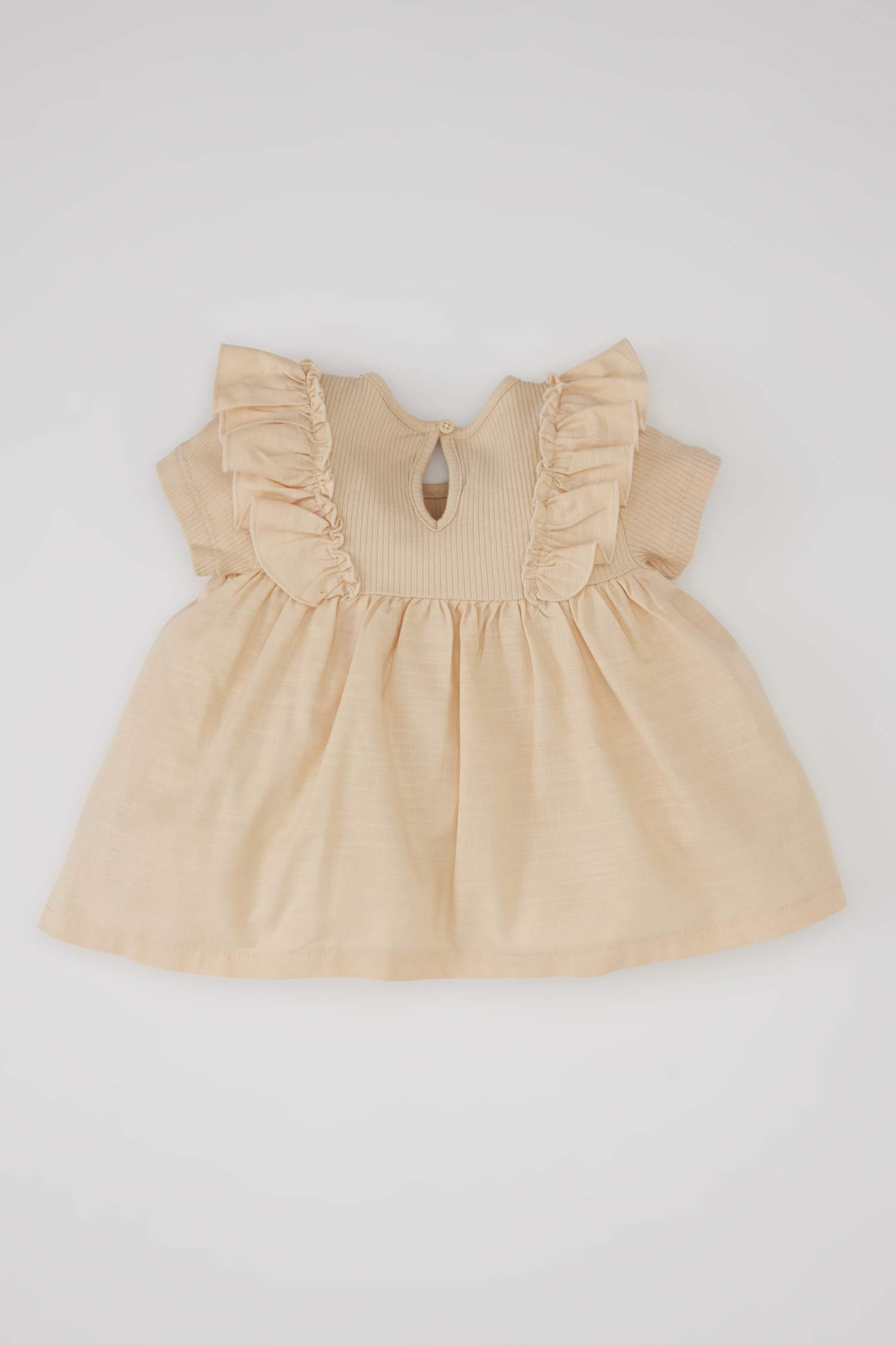 تيشيرت بناتي نص كم مضلع قصة عادية