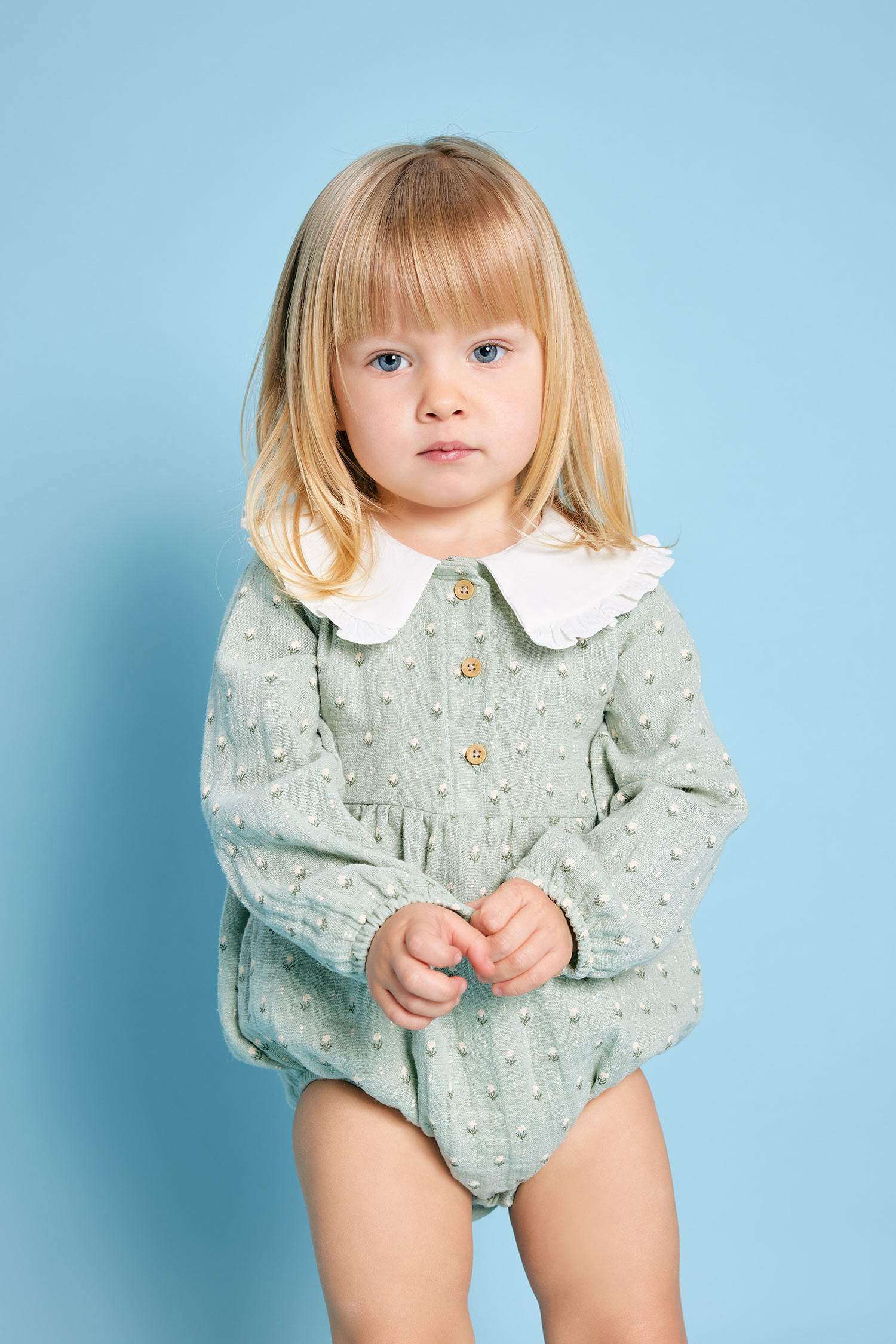 طقم بيبي بناتي حديثي الولادة جمبسوت فلورال وشرابات - قطعتين