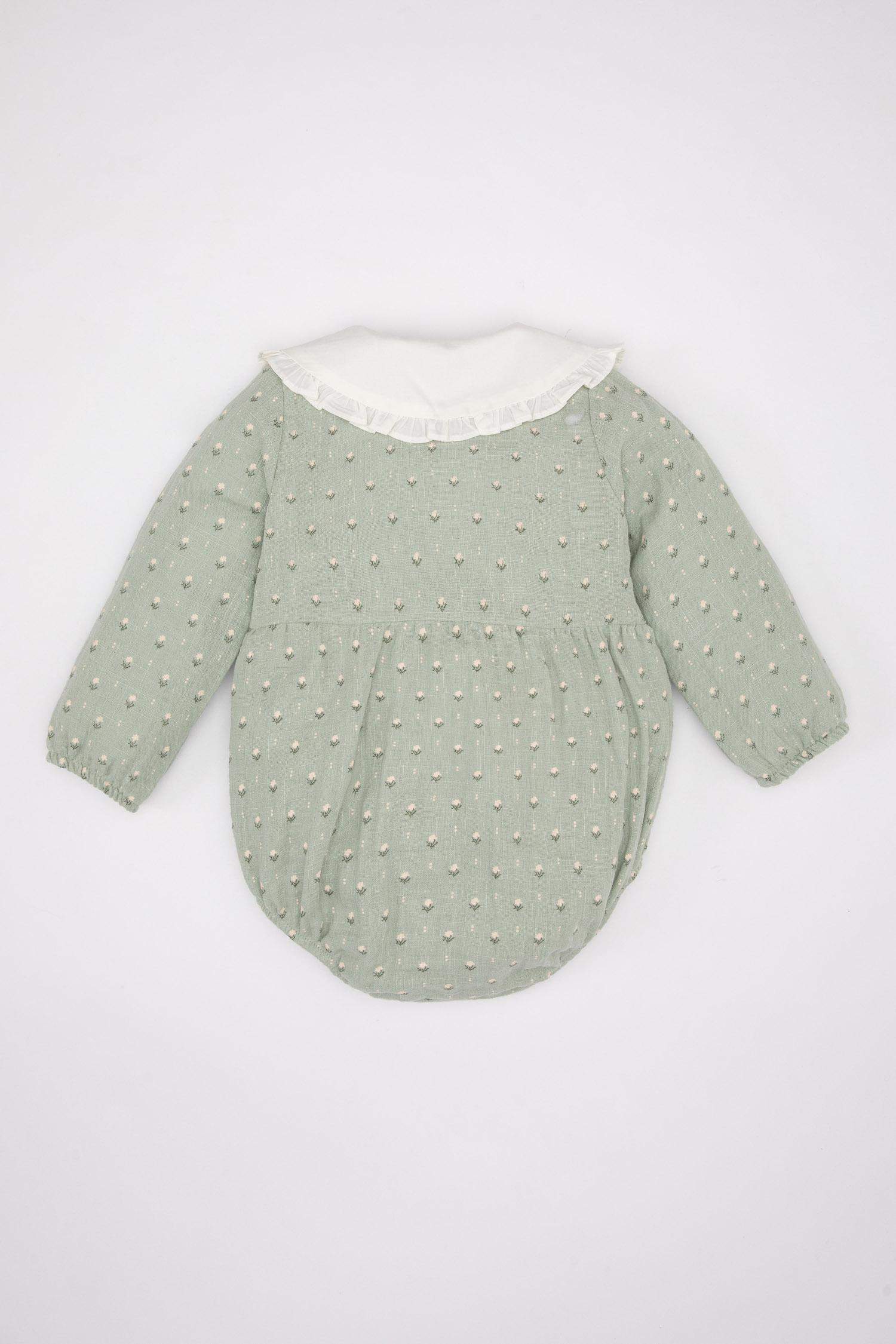 طقم بيبي بناتي حديثي الولادة جمبسوت فلورال وشرابات - قطعتين