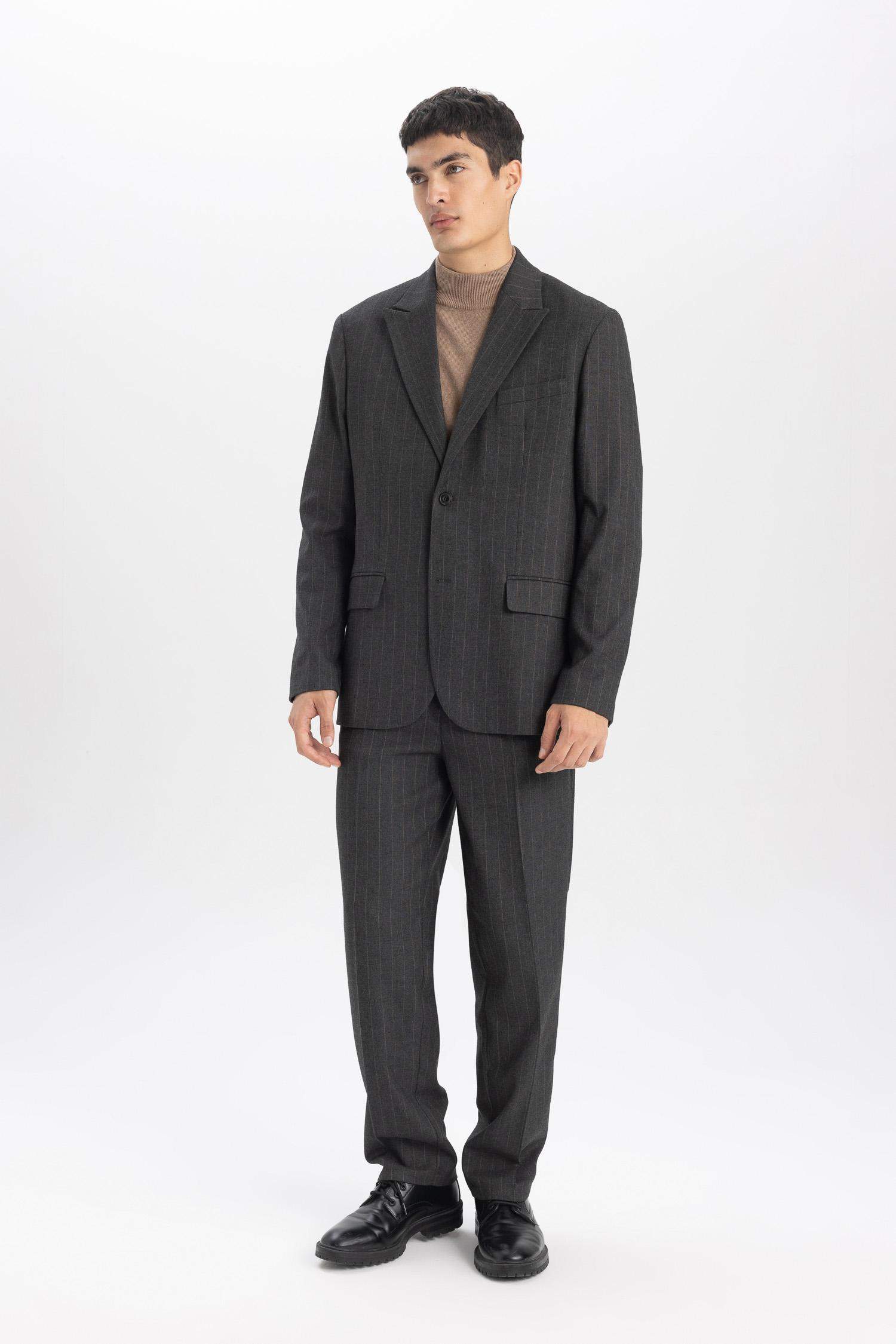 بنطلون قصة مستقيمة بقصة عادية وخصر عادي